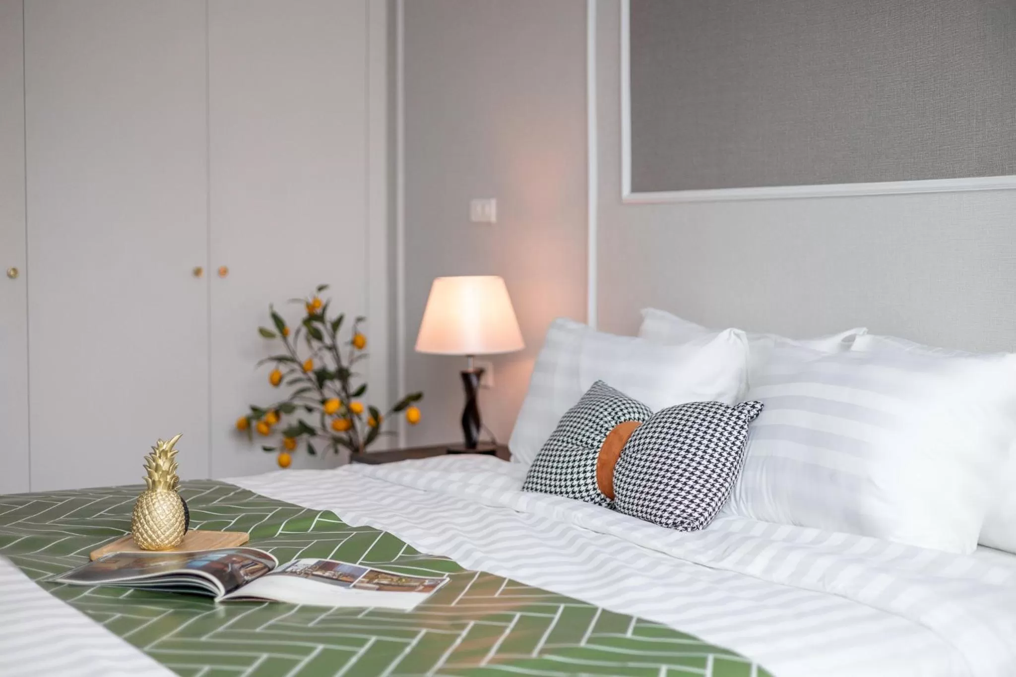 Bed in Ivy Hotel & Apartment