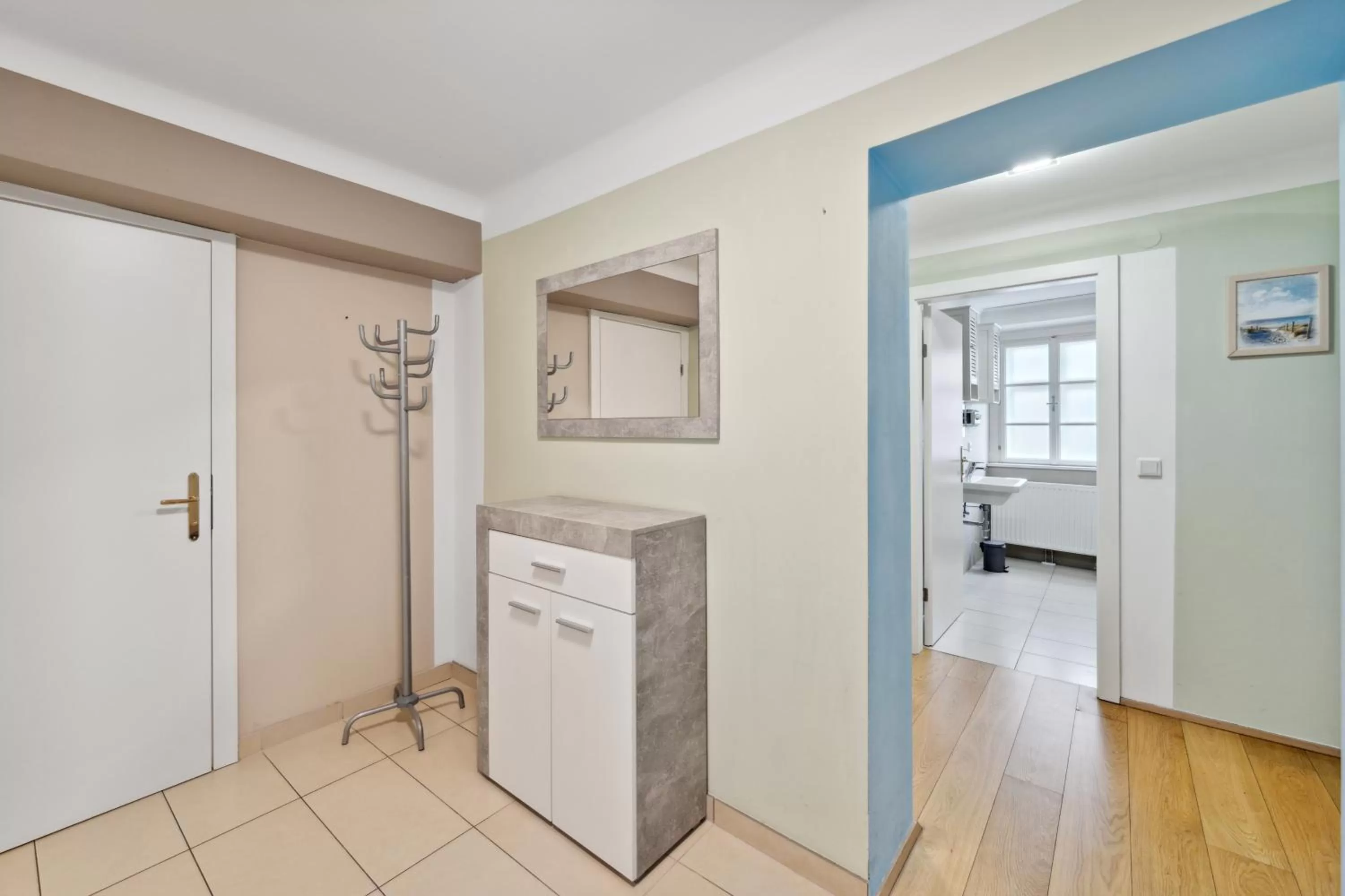 Facade/entrance, Kitchen/Kitchenette in Florian's apartments in Mariahilf Vienna