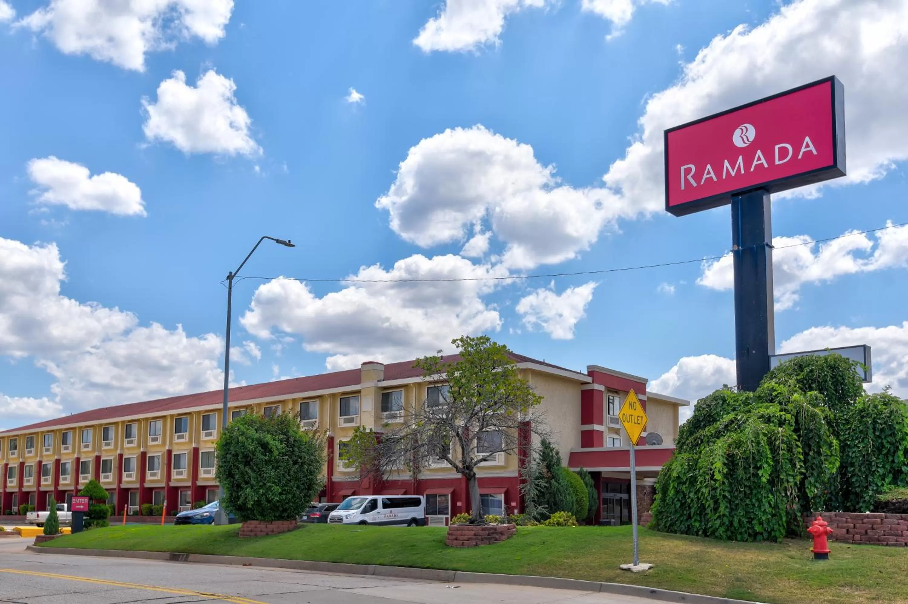 Property building in Ramada by Wyndham Oklahoma City Airport North