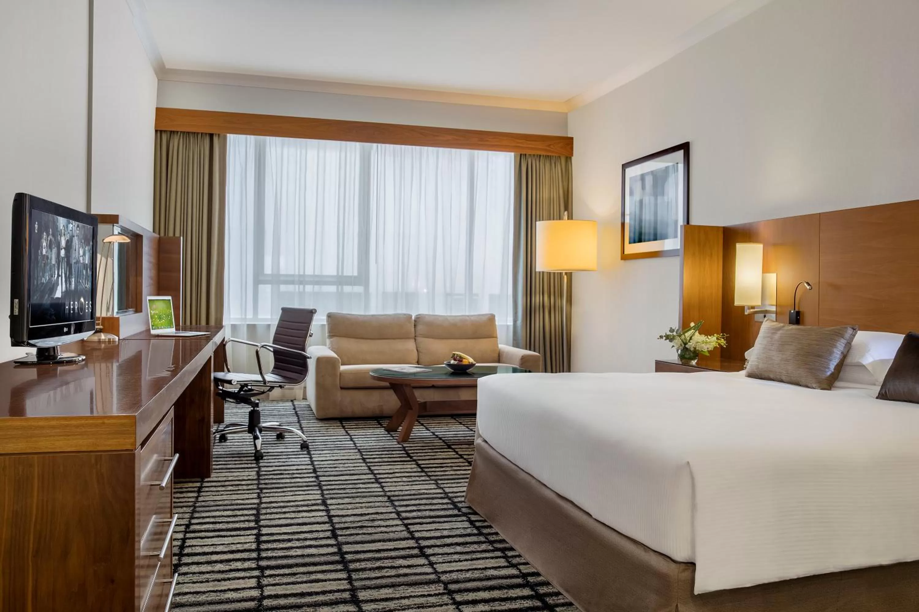 TV and multimedia, Bed in Jumeira Rotana – Dubai