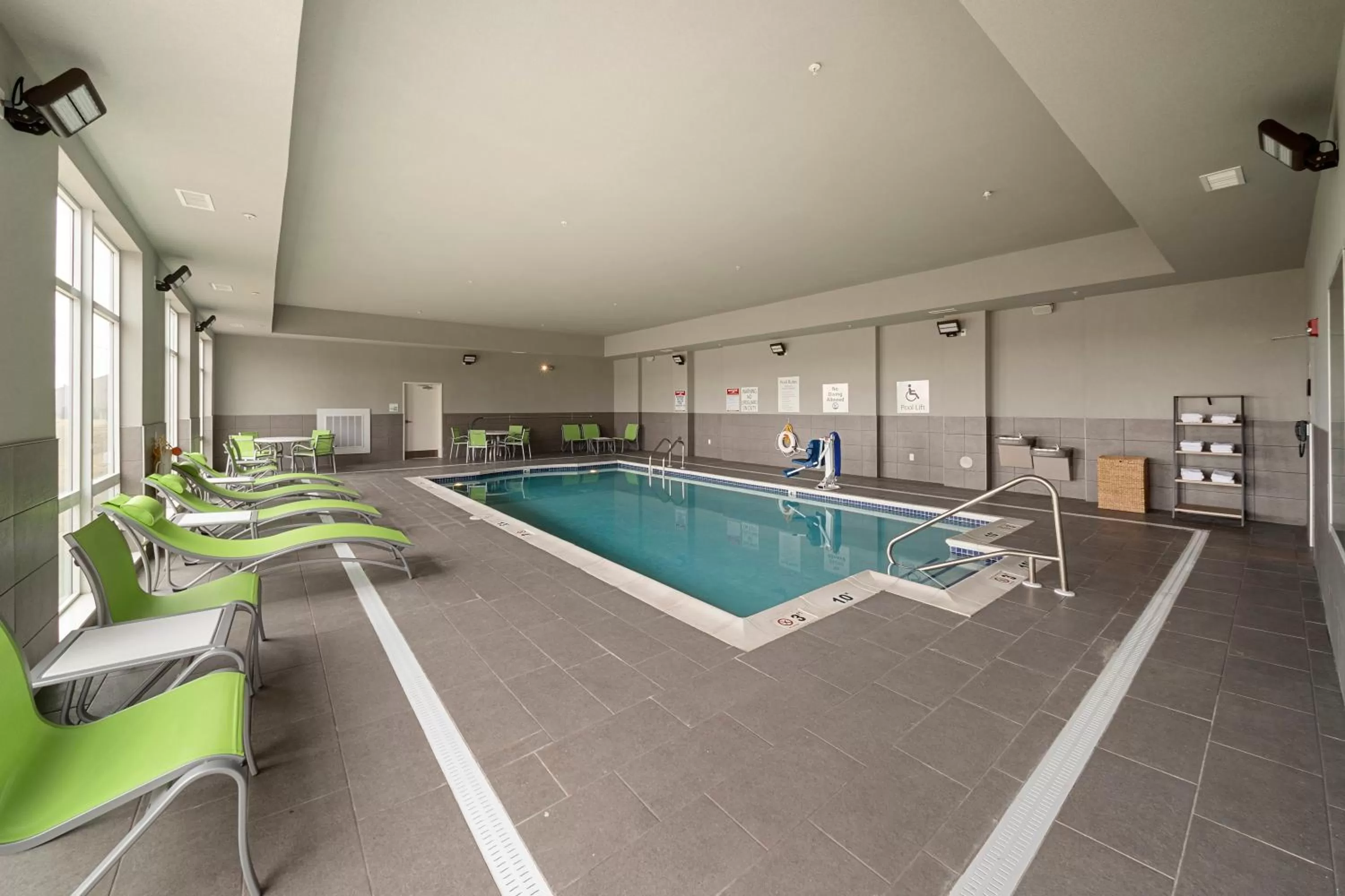 Swimming pool in Holiday Inn & Suites Decatur-Forsyth by IHG