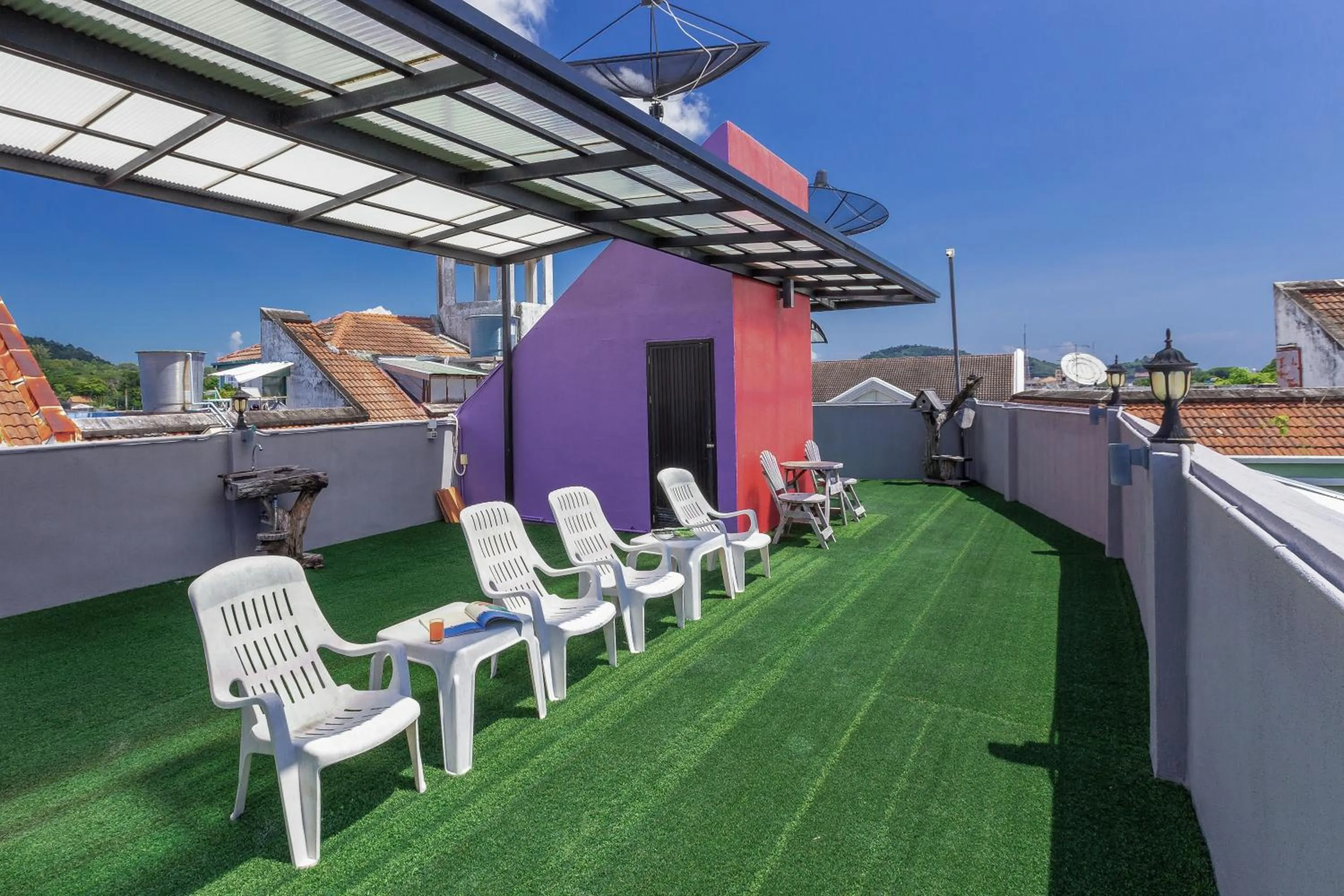 Seating area in Tee Pak Dee Resident Phuket