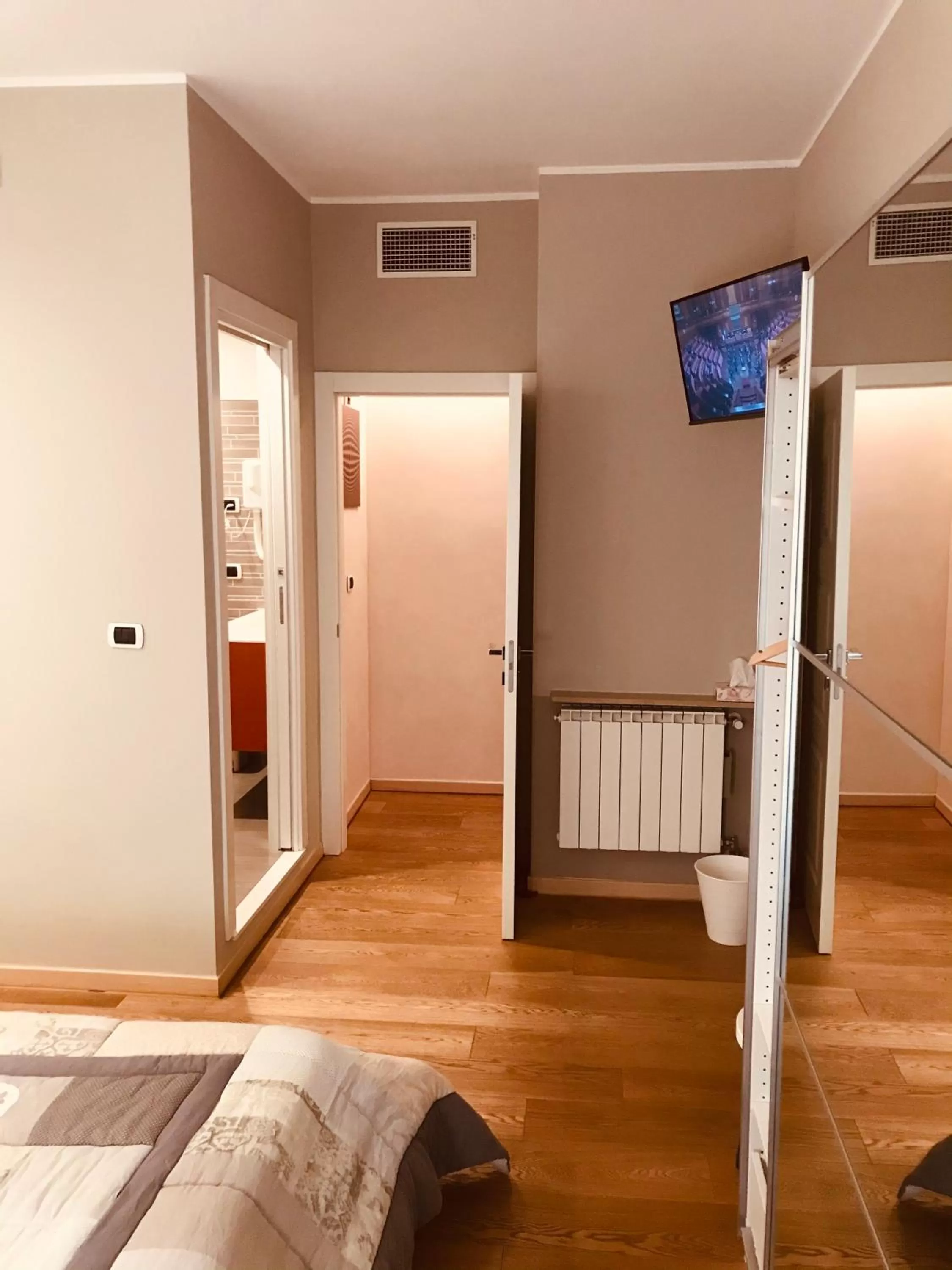 Bed in Smart-House Rent-Rooms FREE PARKING