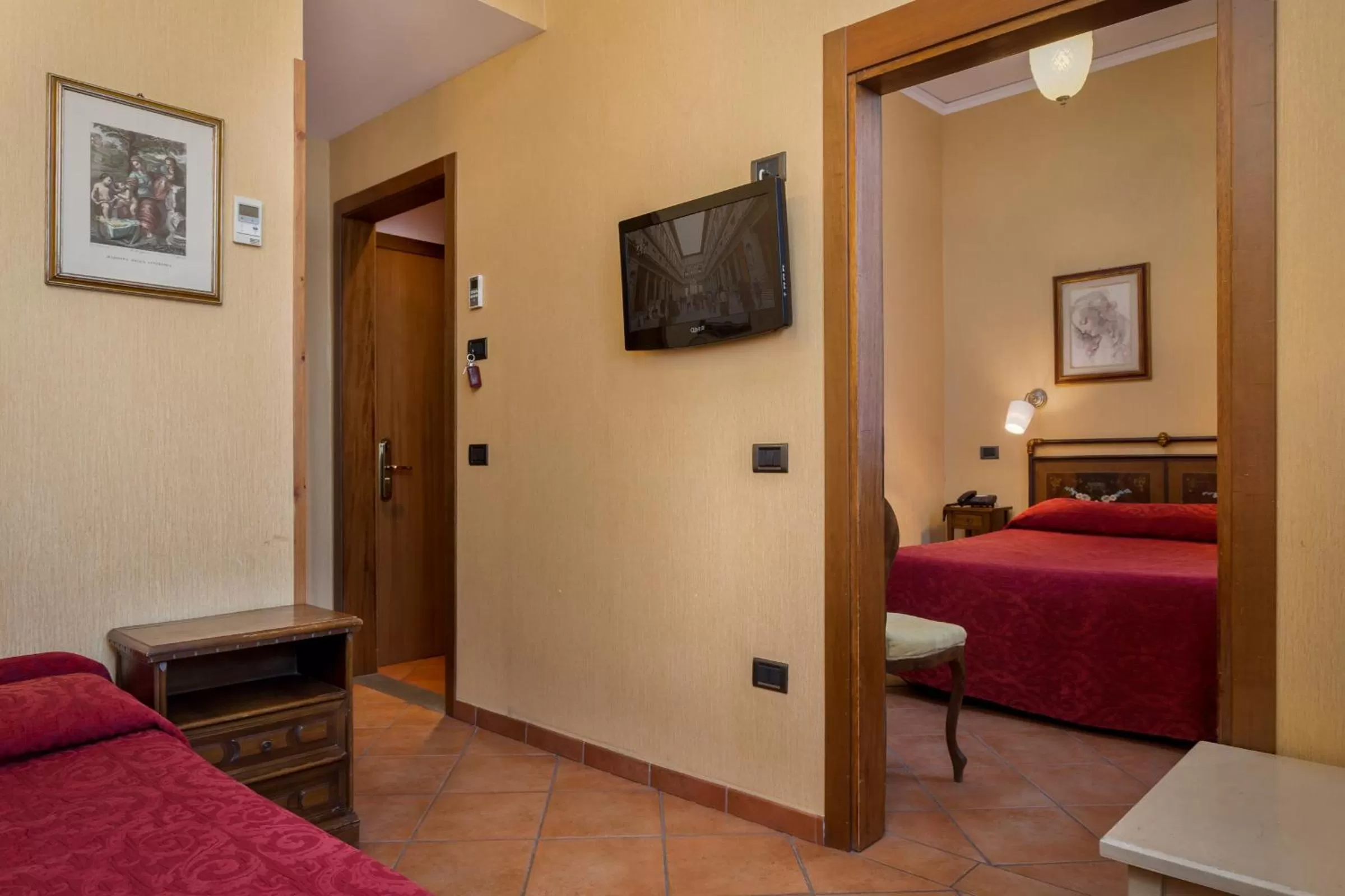 Bed in Hotel Kursaal & Ausonia