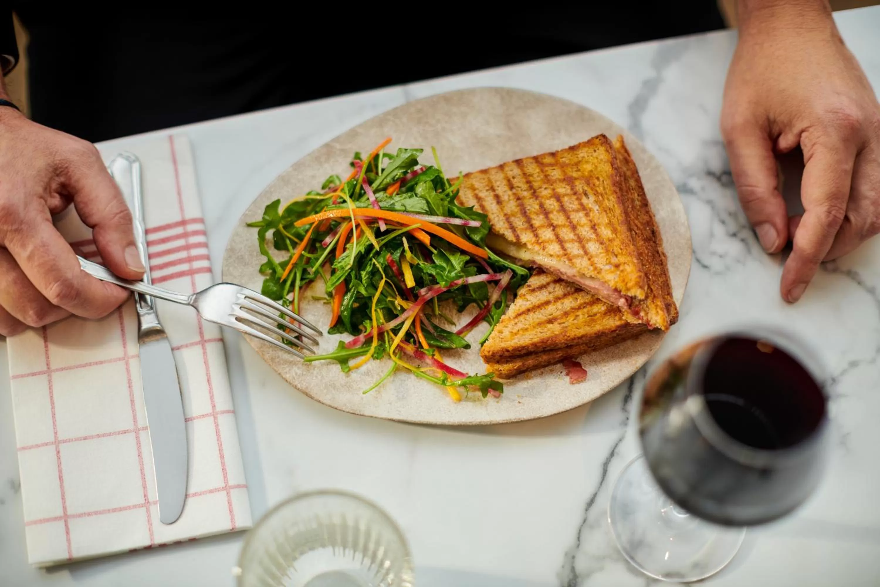 Food and drinks in Mercure Paris La Défense