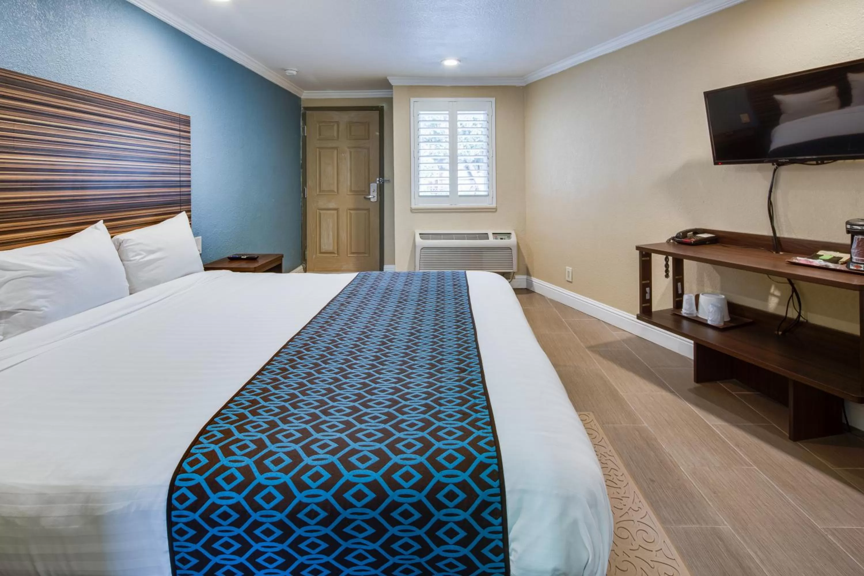 Photo of the whole room, Bed in Americas Best Value Inn Richmond