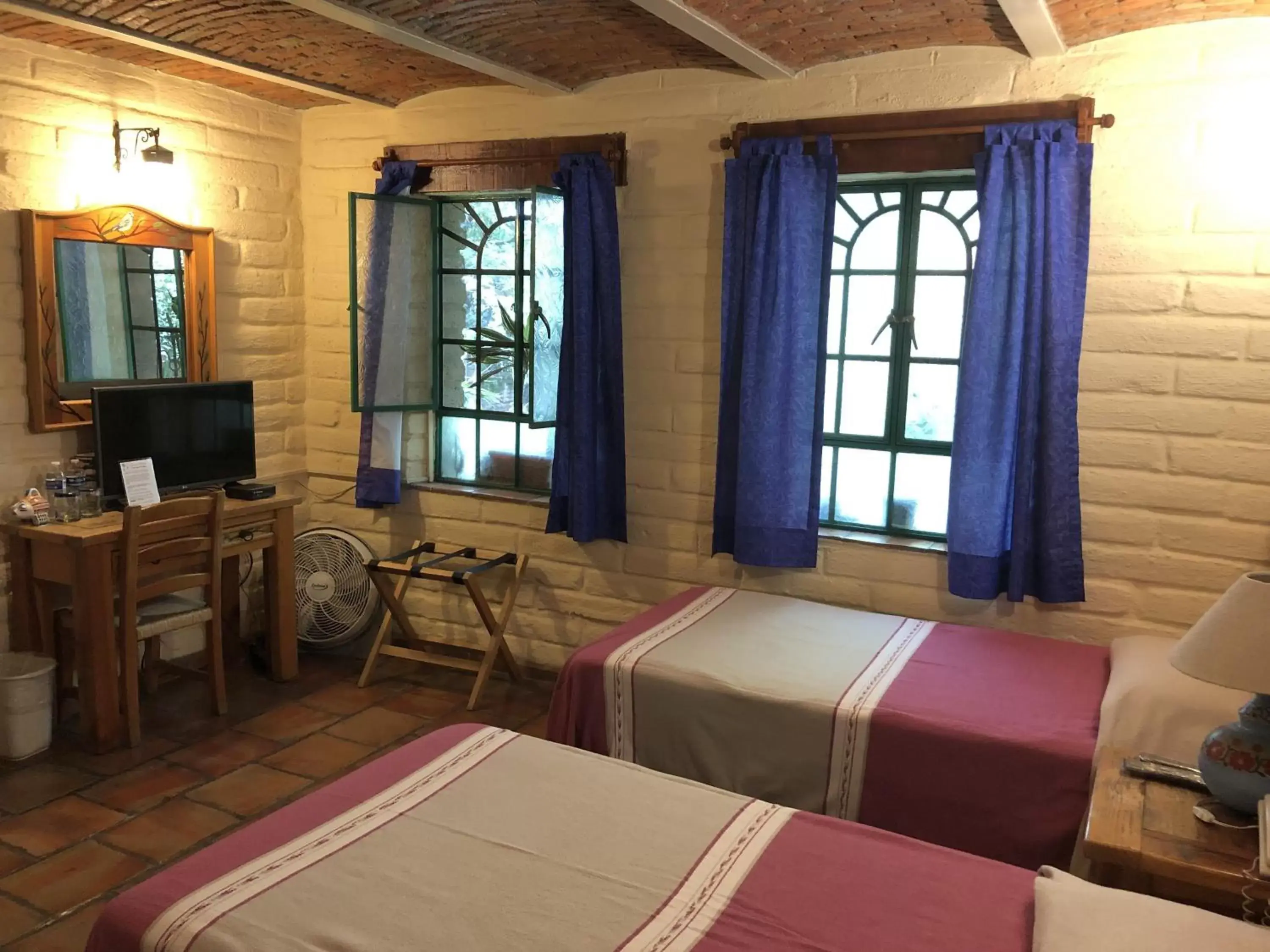 Twin Room in Casa del Retoño Twin Room in Casa del Retoño
