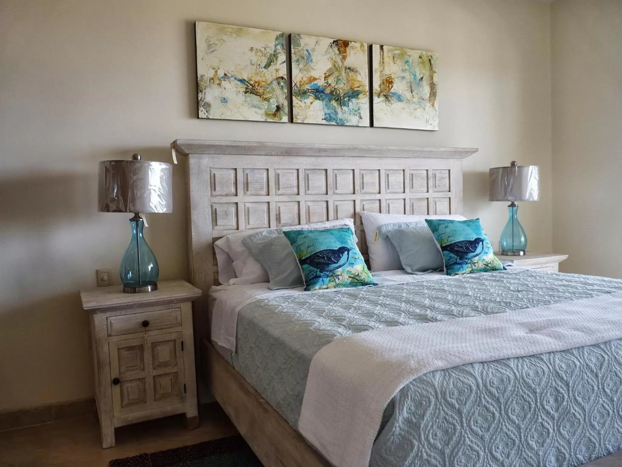 Photo of the whole room, Bed in Alegranza Luxury Resort - All Master Suite