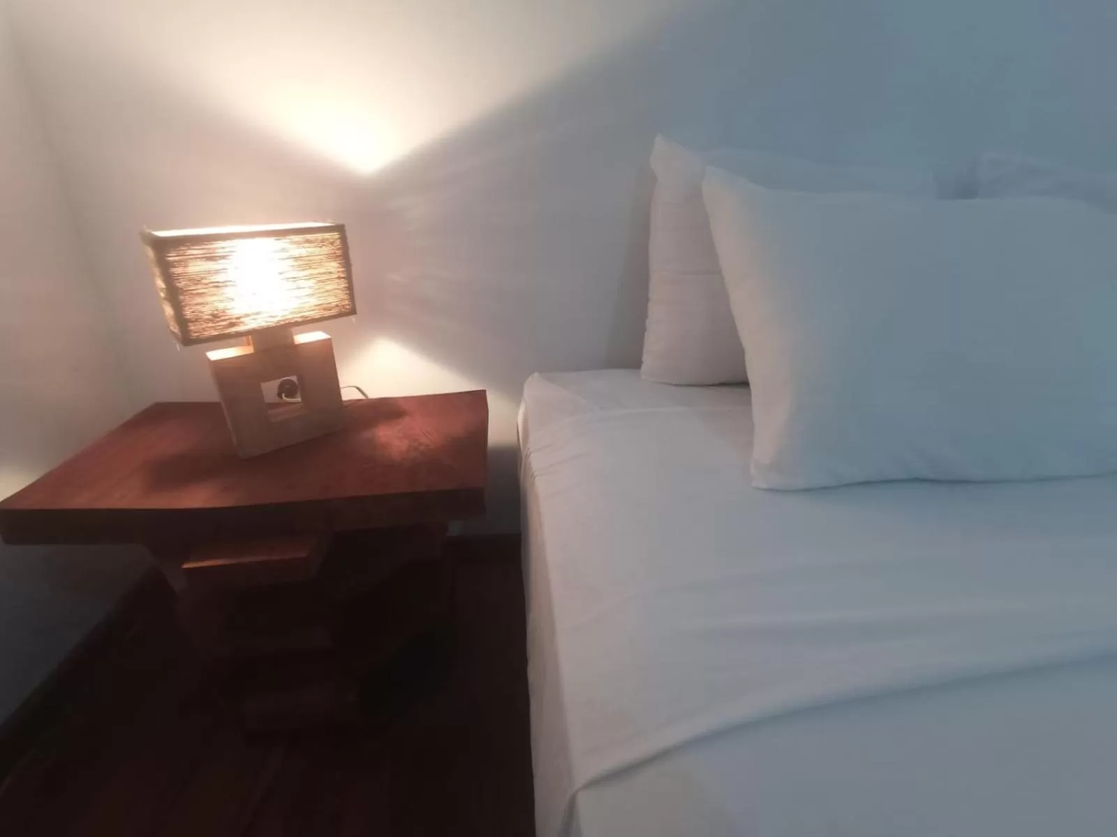 Bed in La Luciernaga Big Creek