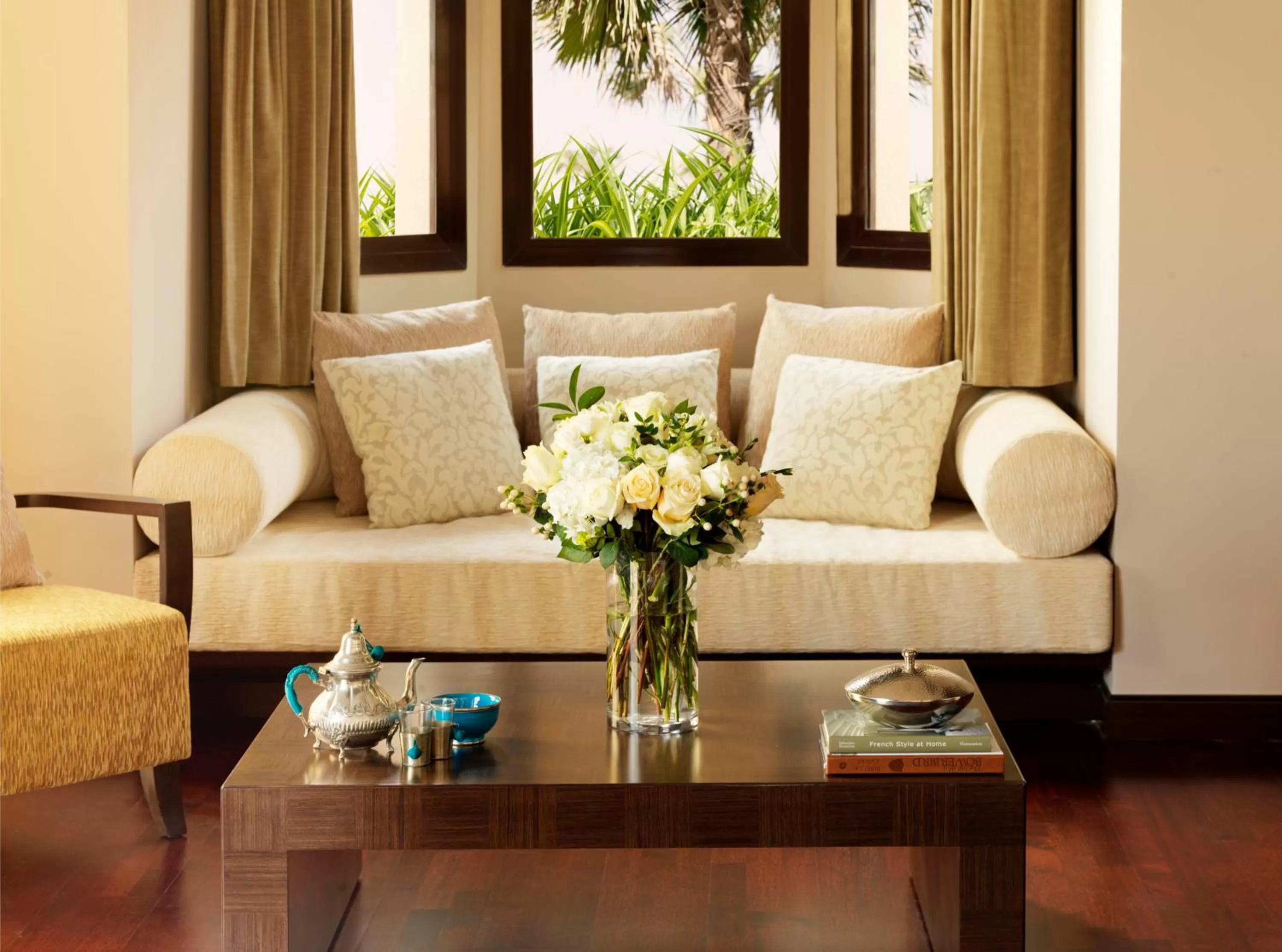 Living room in Anantara The Palm Dubai Resort