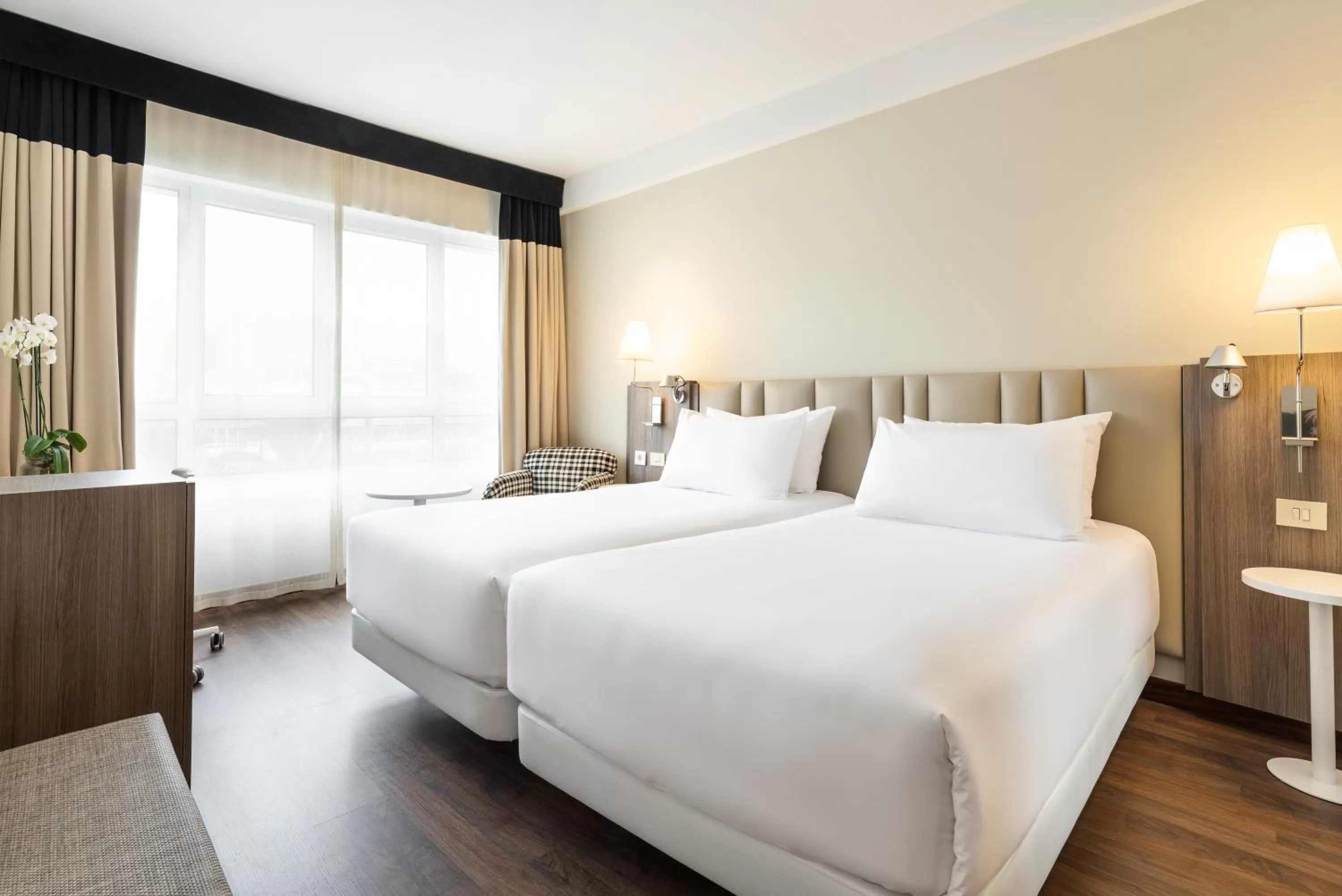 Bedroom, Bed in Eurostars Atlántico