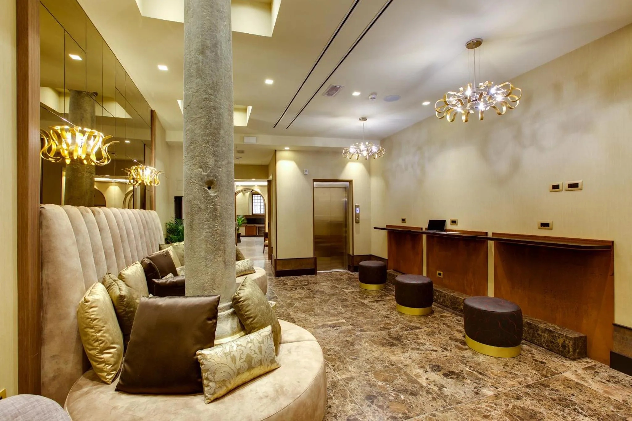 Communal lounge/ TV room in Solo Experience Hotel