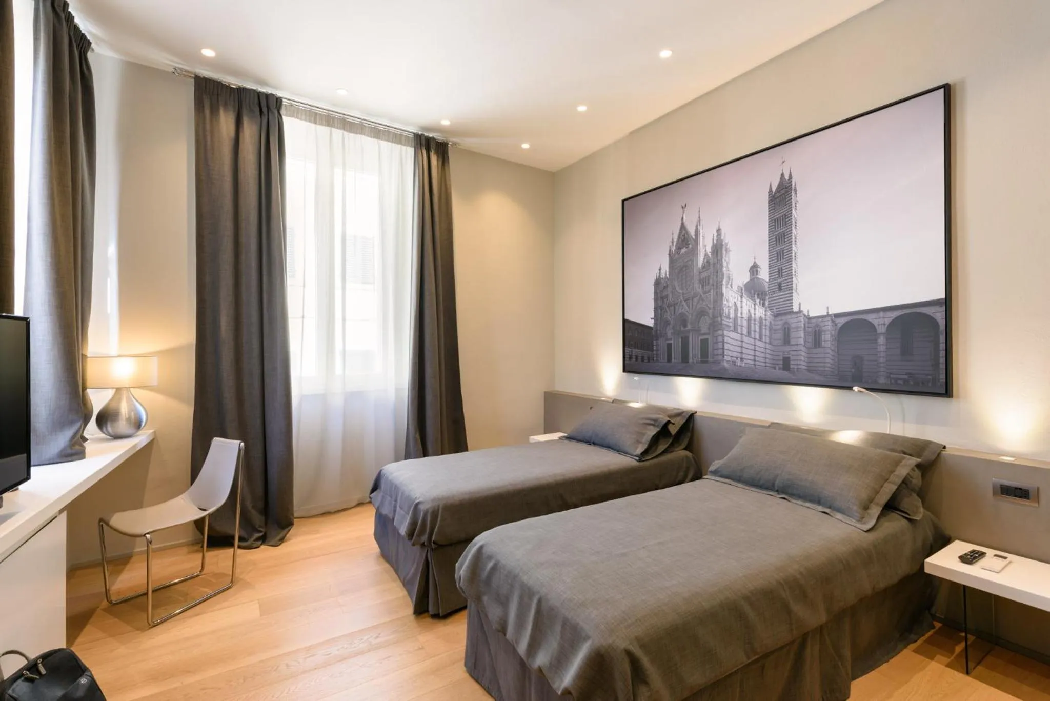 Bed in Palazzo Vasarri - Luxury design suites