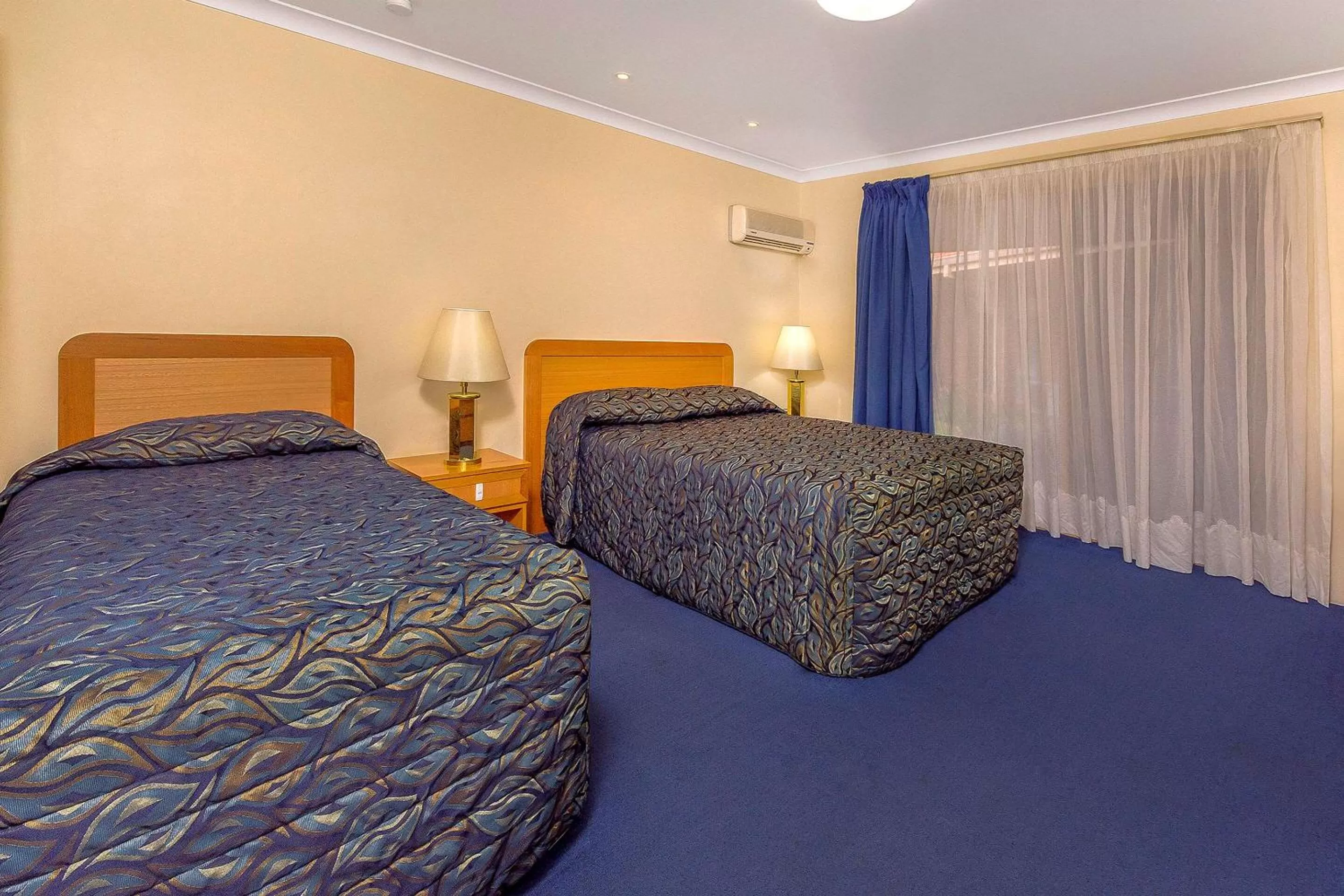 Photo of the whole room, Bed in Comfort Inn Bay of Isles
