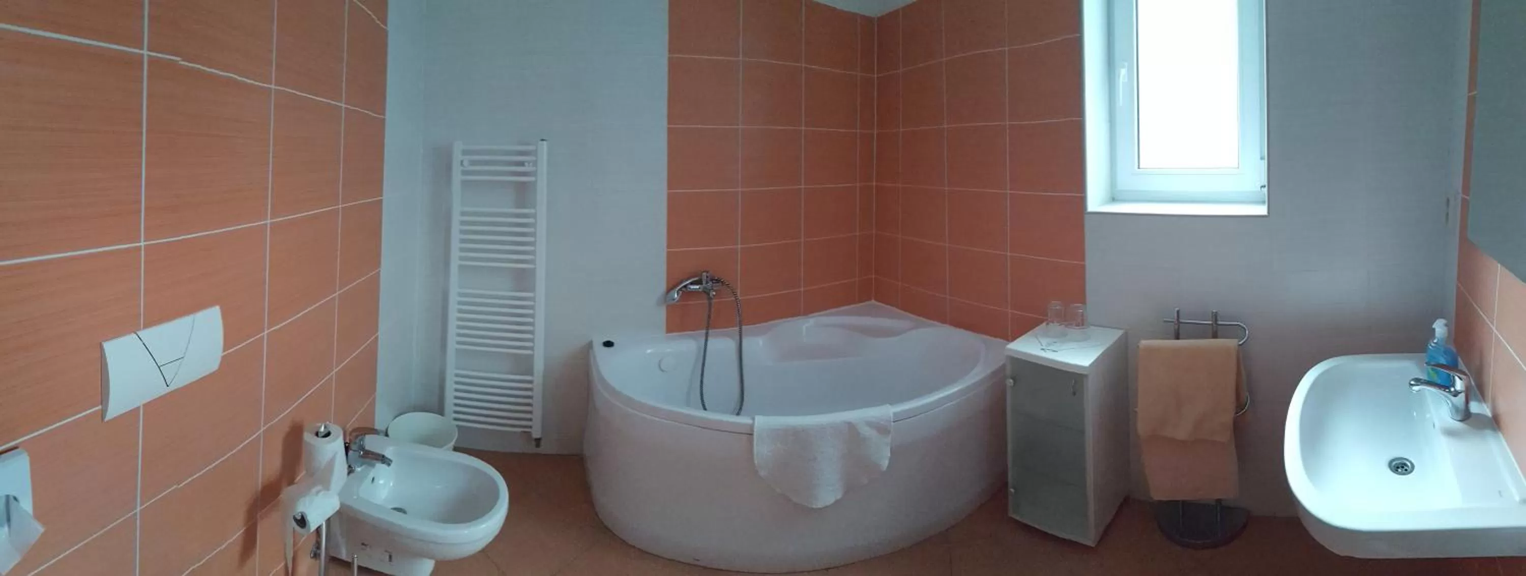 Bathroom in garni Hotel S.O.G.* * *