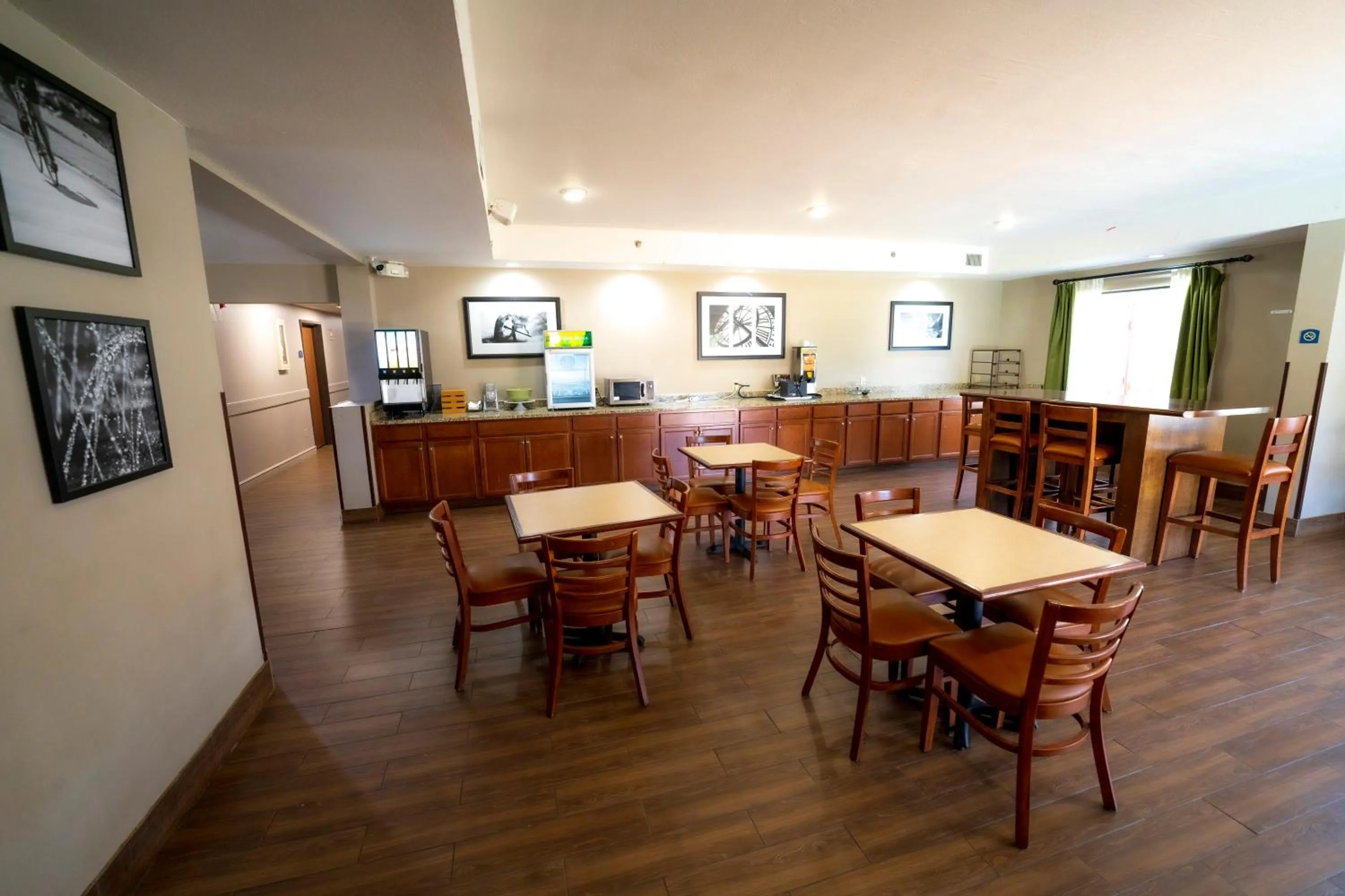 Breakfast in Quality Inn & Suites