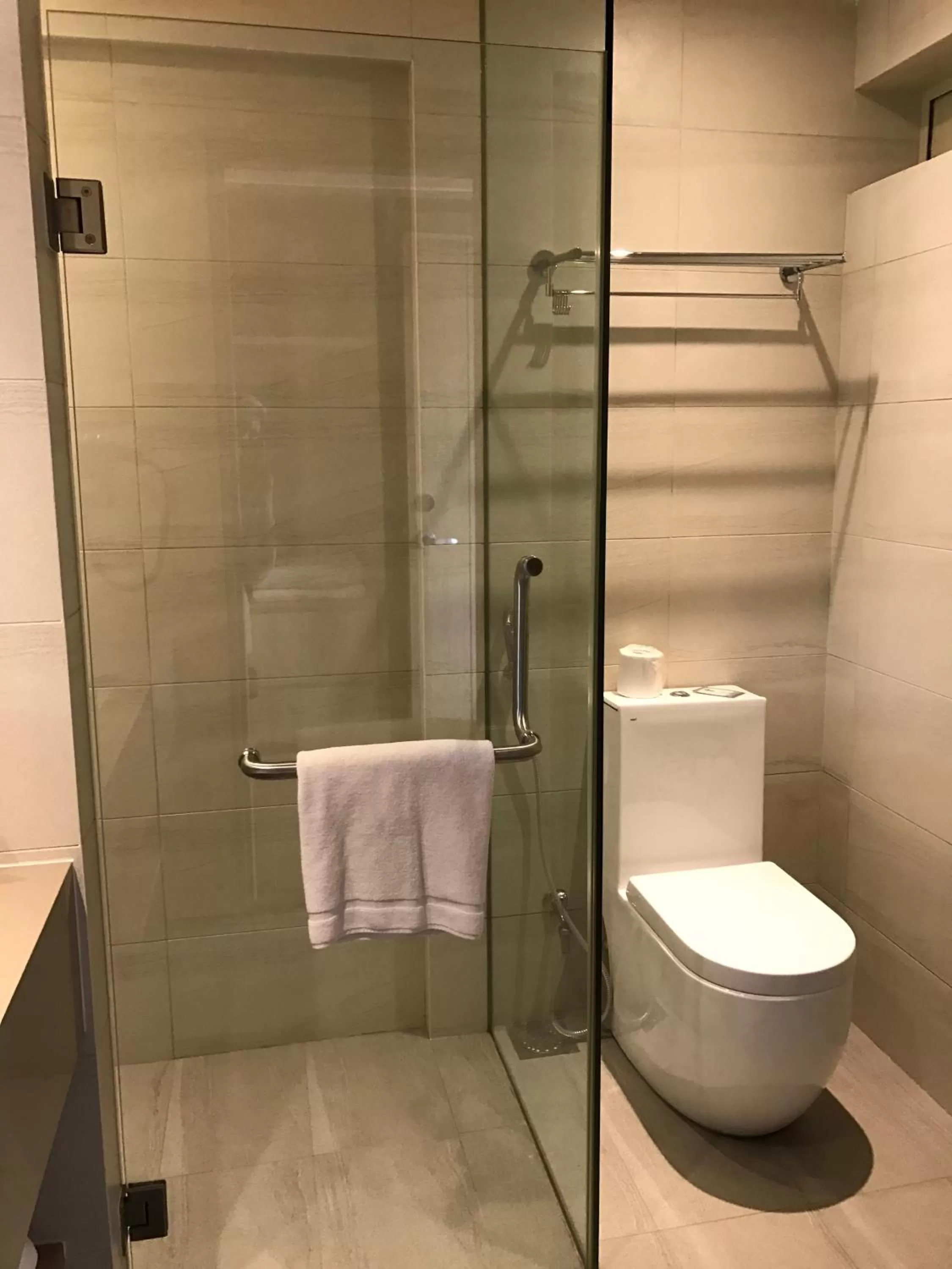 Shower in D'Resort @ Downtown East