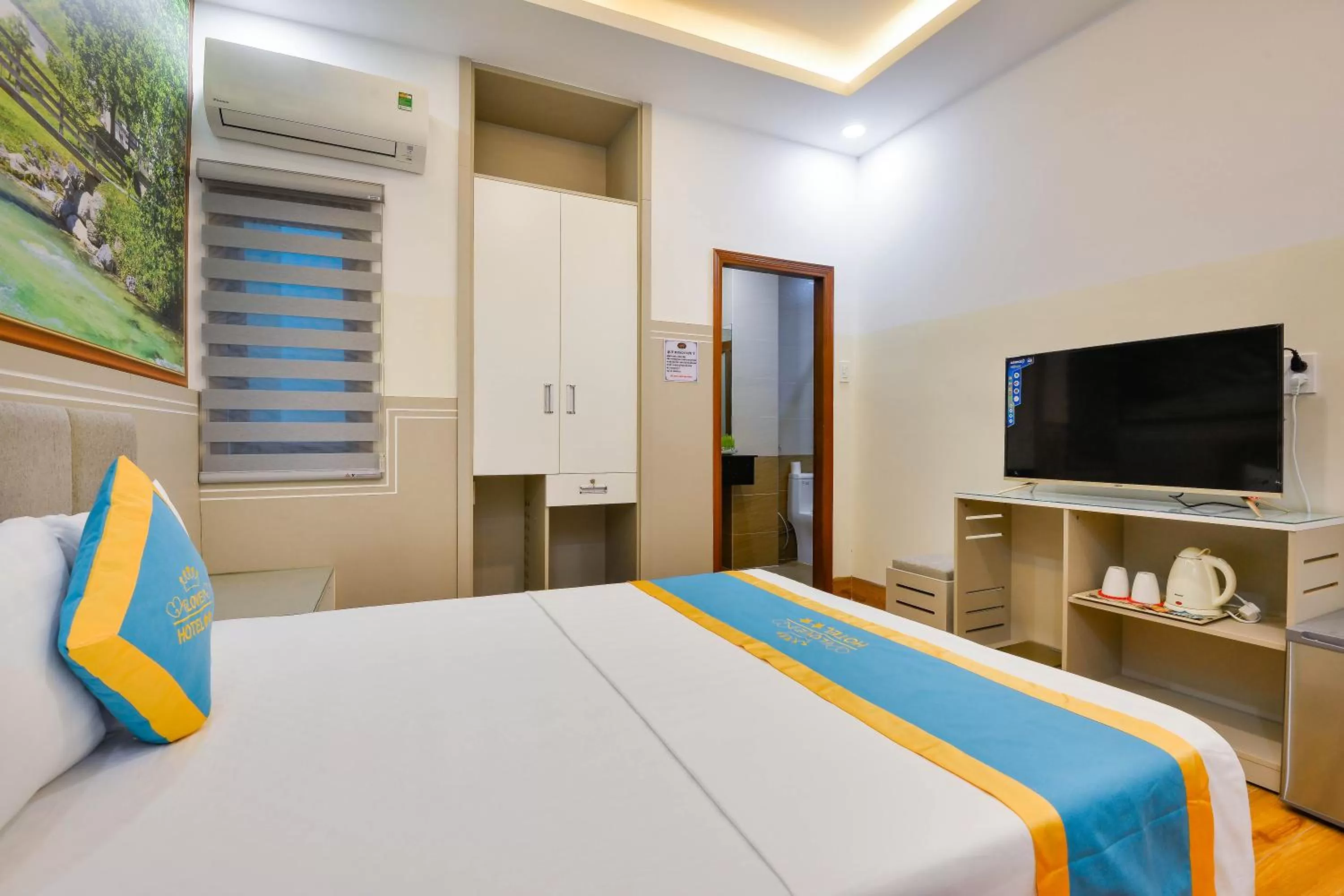 Bed in Love Hotel Airport