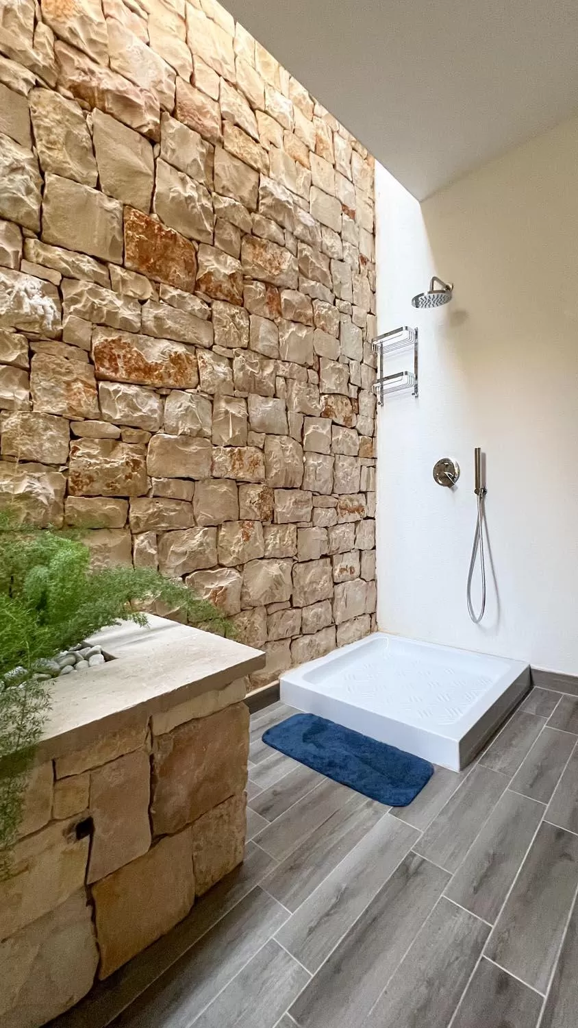 Property building, Bathroom in Blue Dream