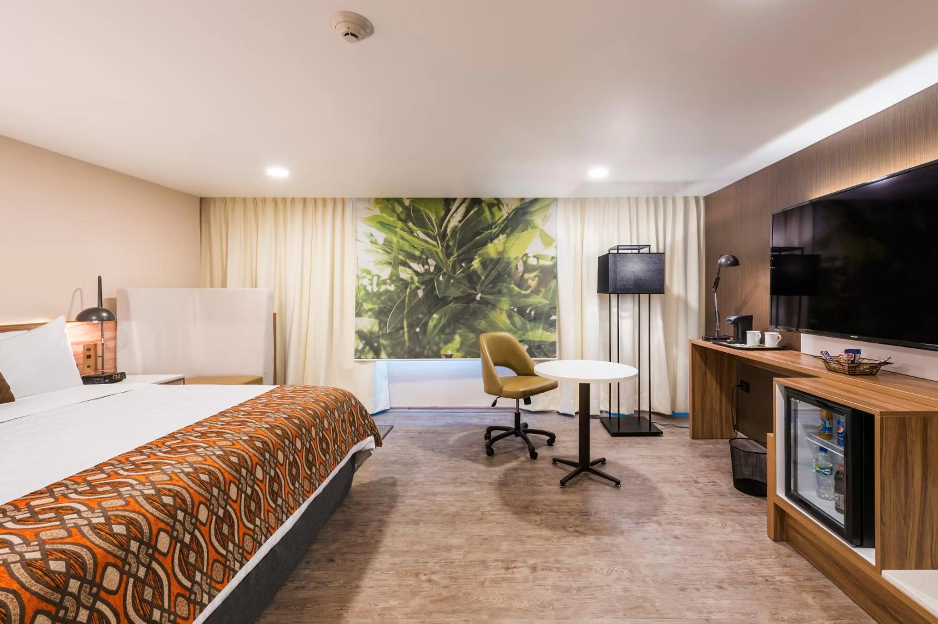 Photo of the whole room, Bed in Wyndham Garden Quito