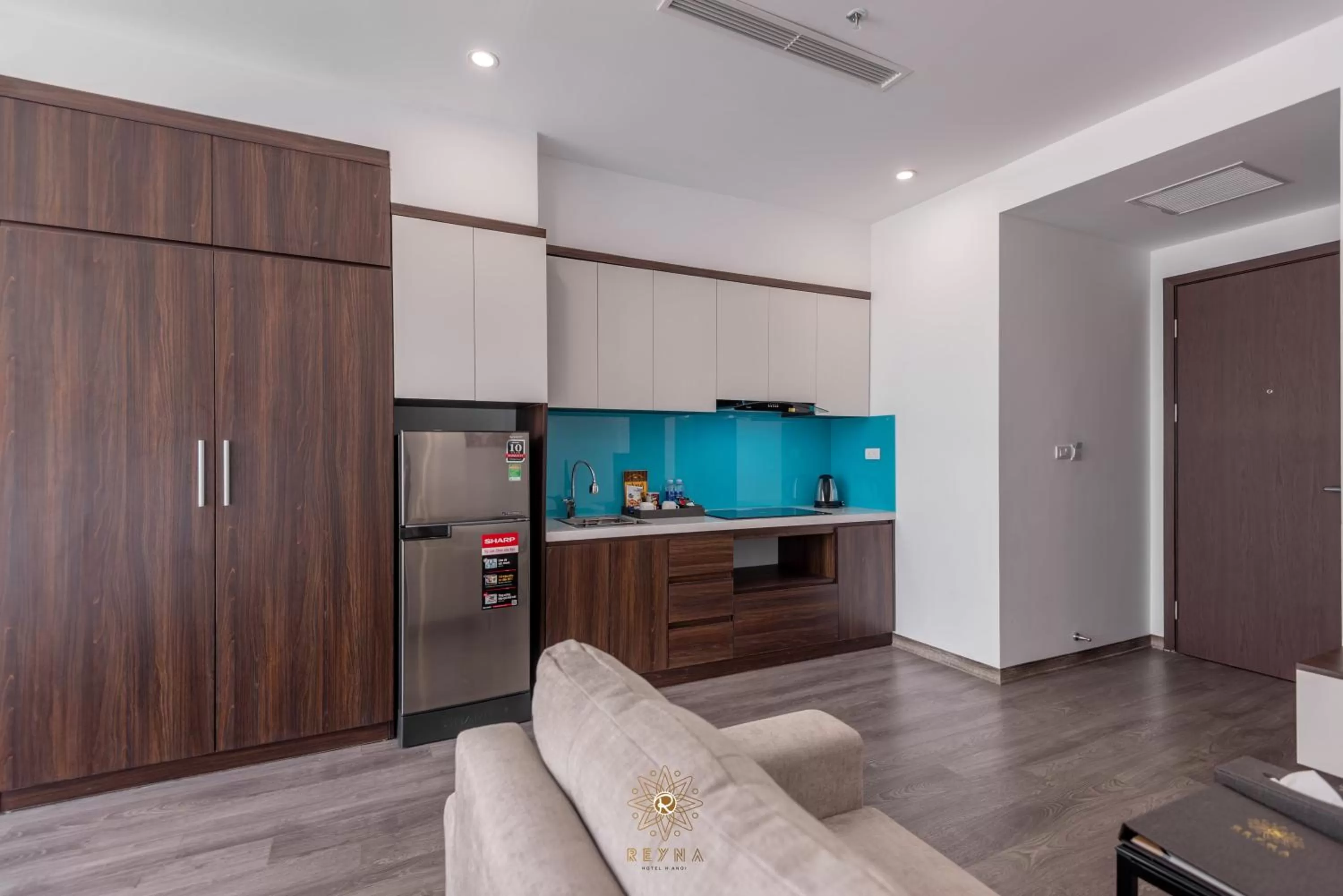 Kitchen or kitchenette in Reyna Hotel Hanoi & Spa