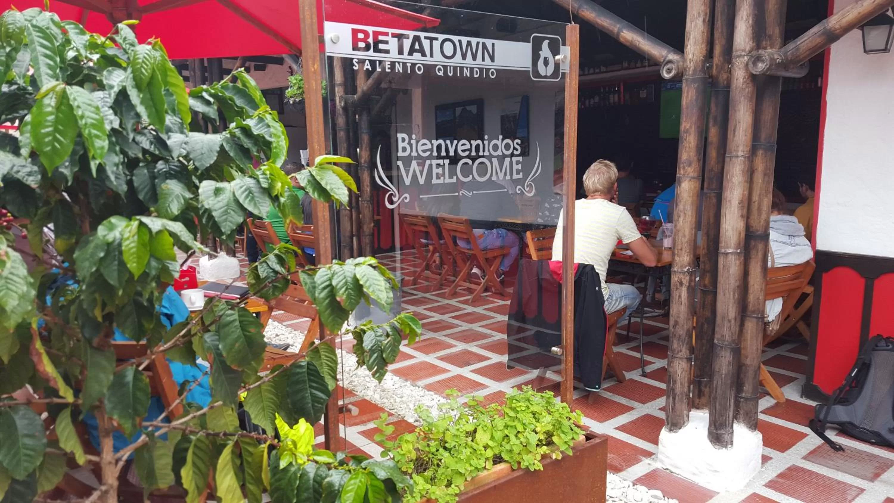 Restaurant/places to eat, Facade/Entrance in Beta Hotel