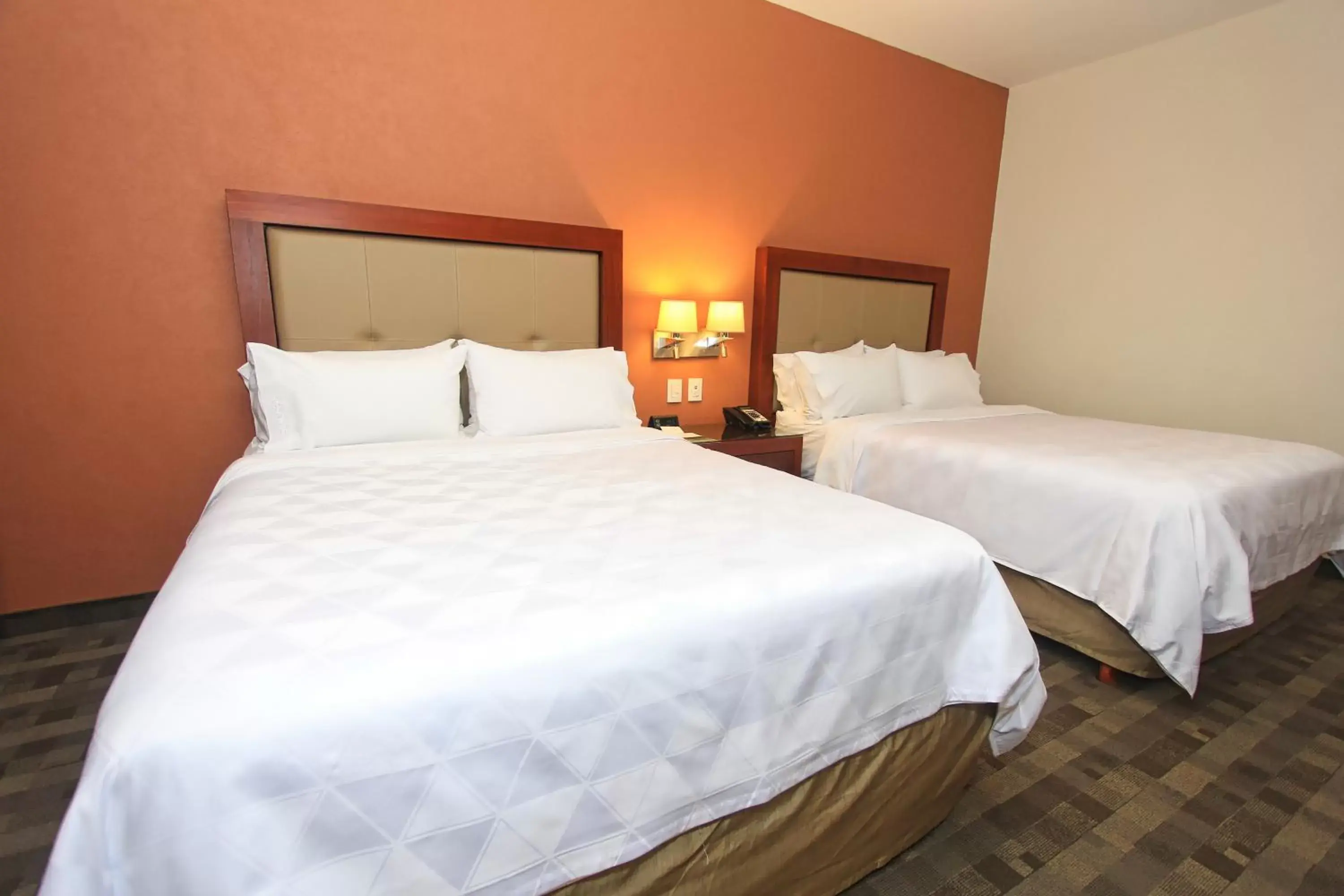 Standard Room in Holiday Inn & Suites Plaza Mayor by IHG Standard Room in Holiday Inn & Suites Plaza Mayor by IHG