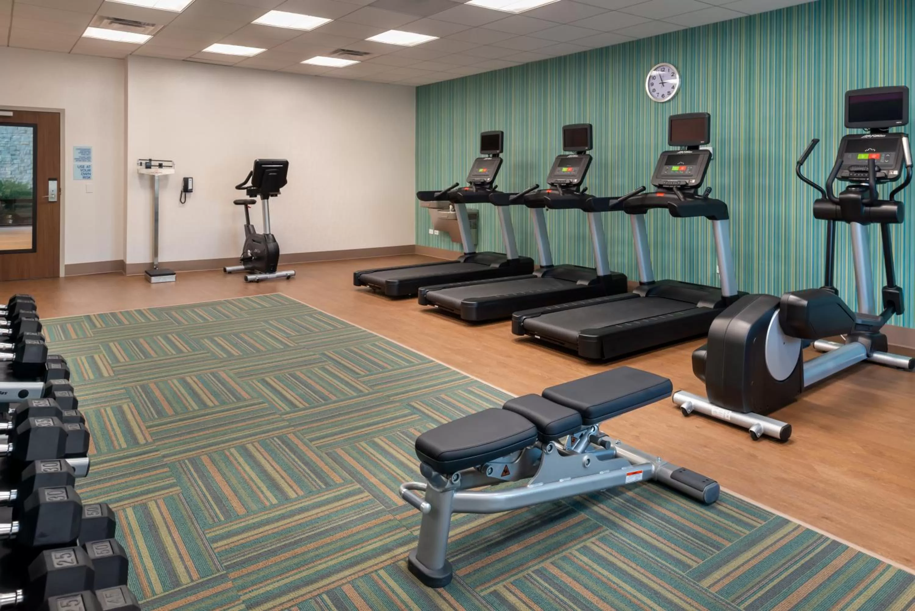 Fitness centre/facilities in Holiday Inn Express & Suites - Romeoville - Joliet North by IHG