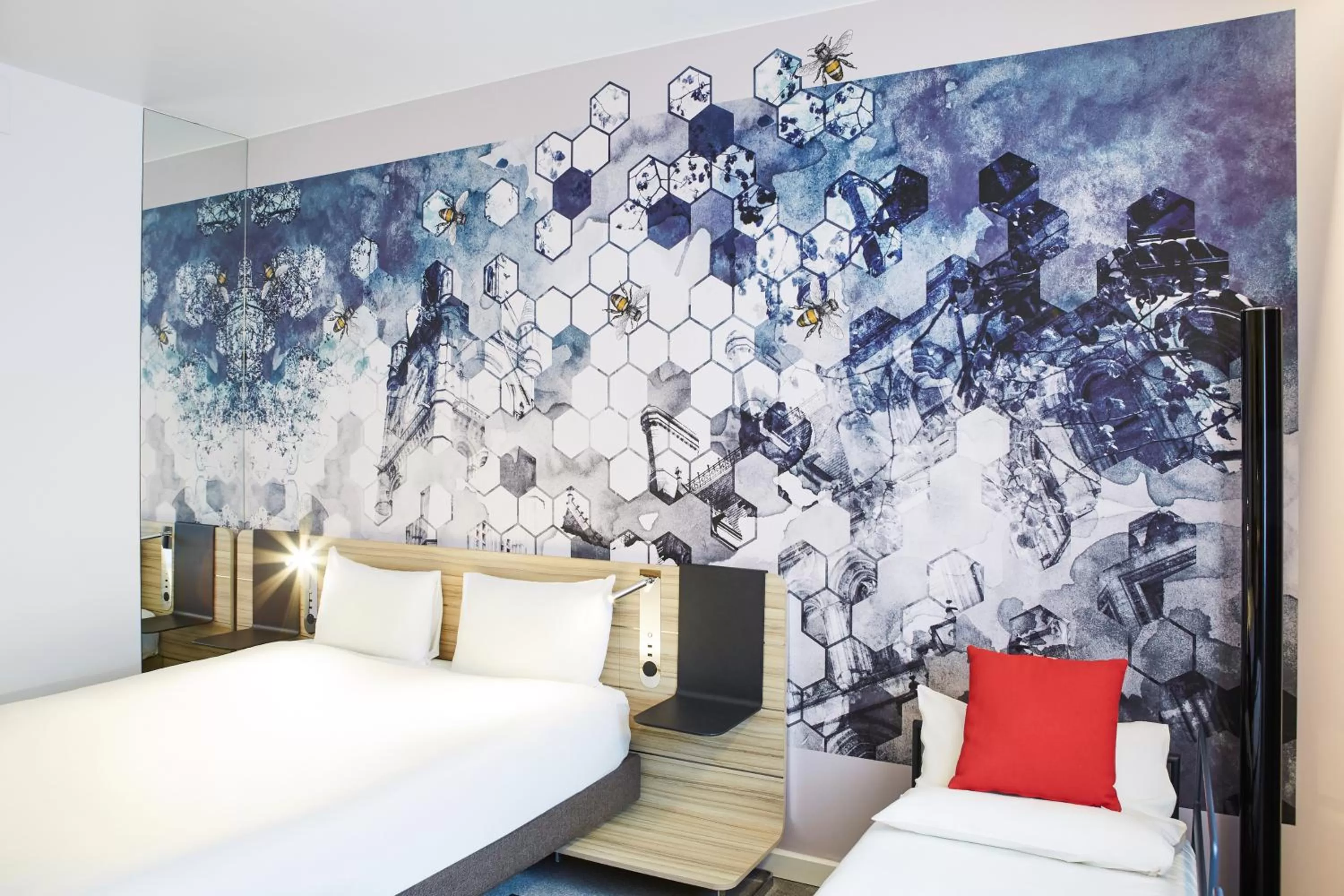 Standard Queen Room with Sofa Bed in Novotel Manchester Centre