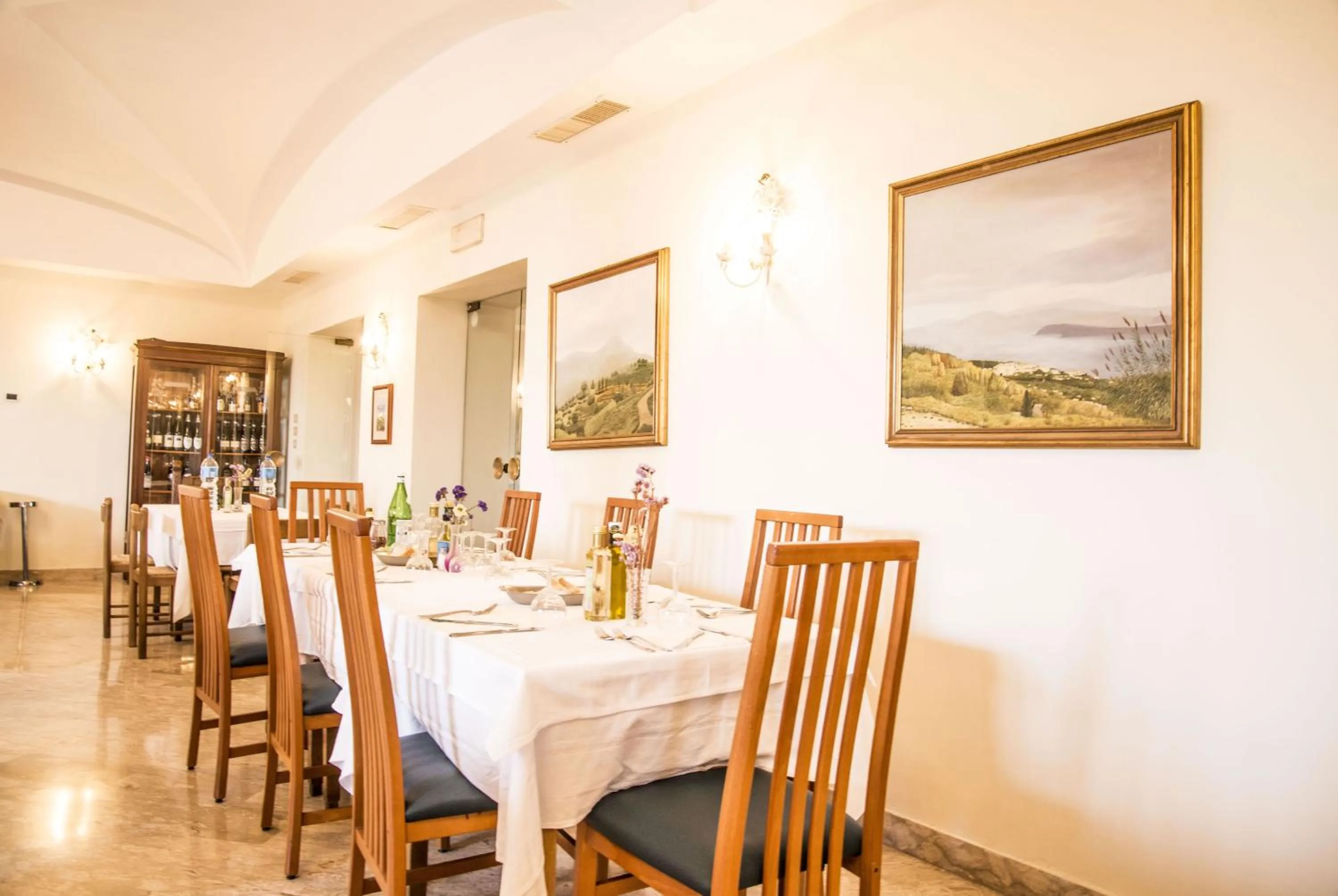 Restaurant/places to eat in Hotel Internazionale