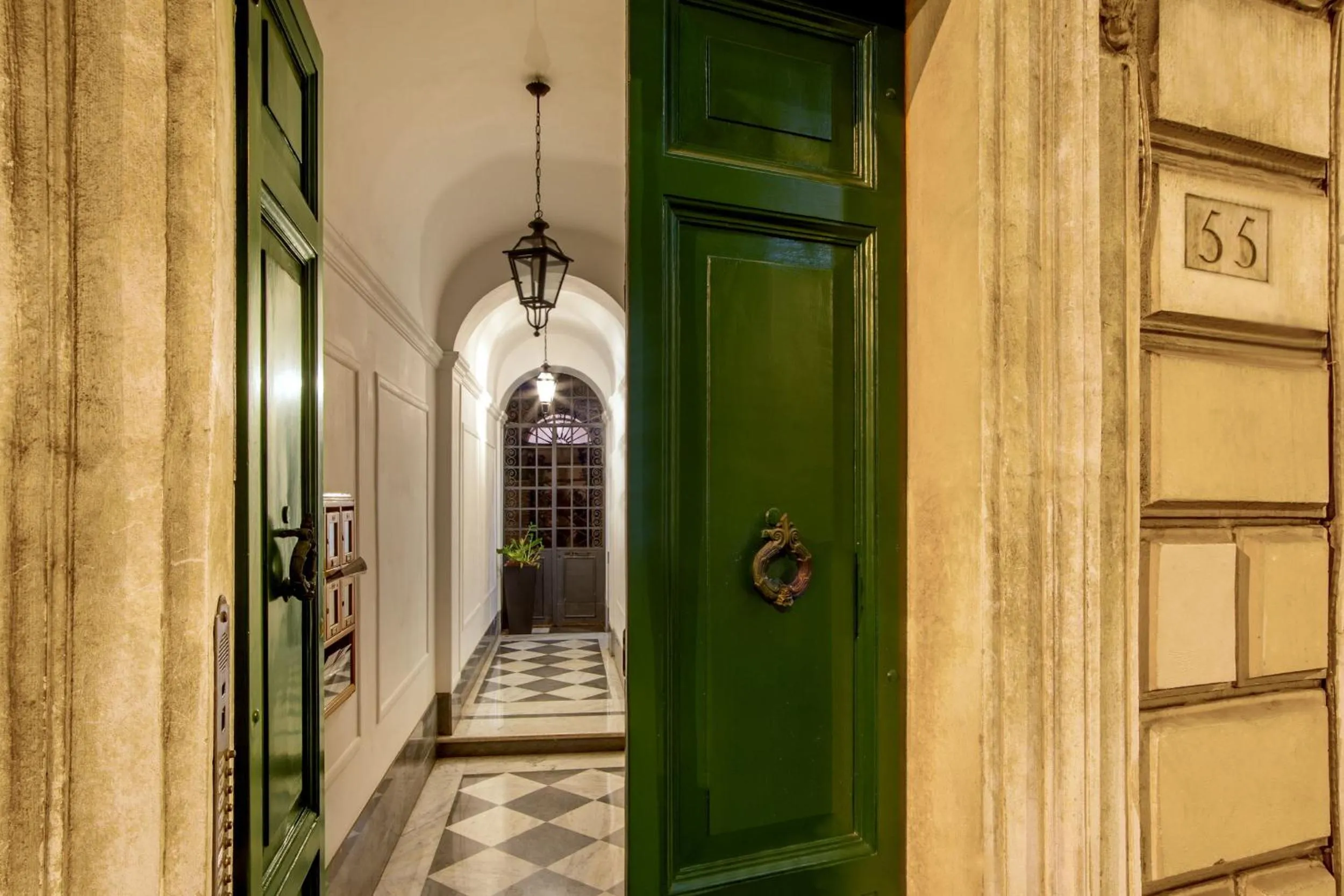 Property building in Basilio 55 Rome