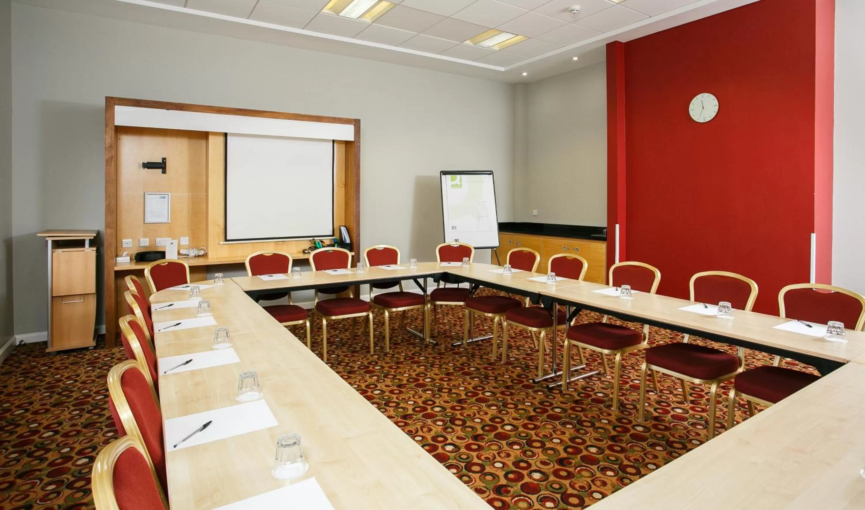 Meeting/conference room in Holiday Inn Express Antrim by IHG