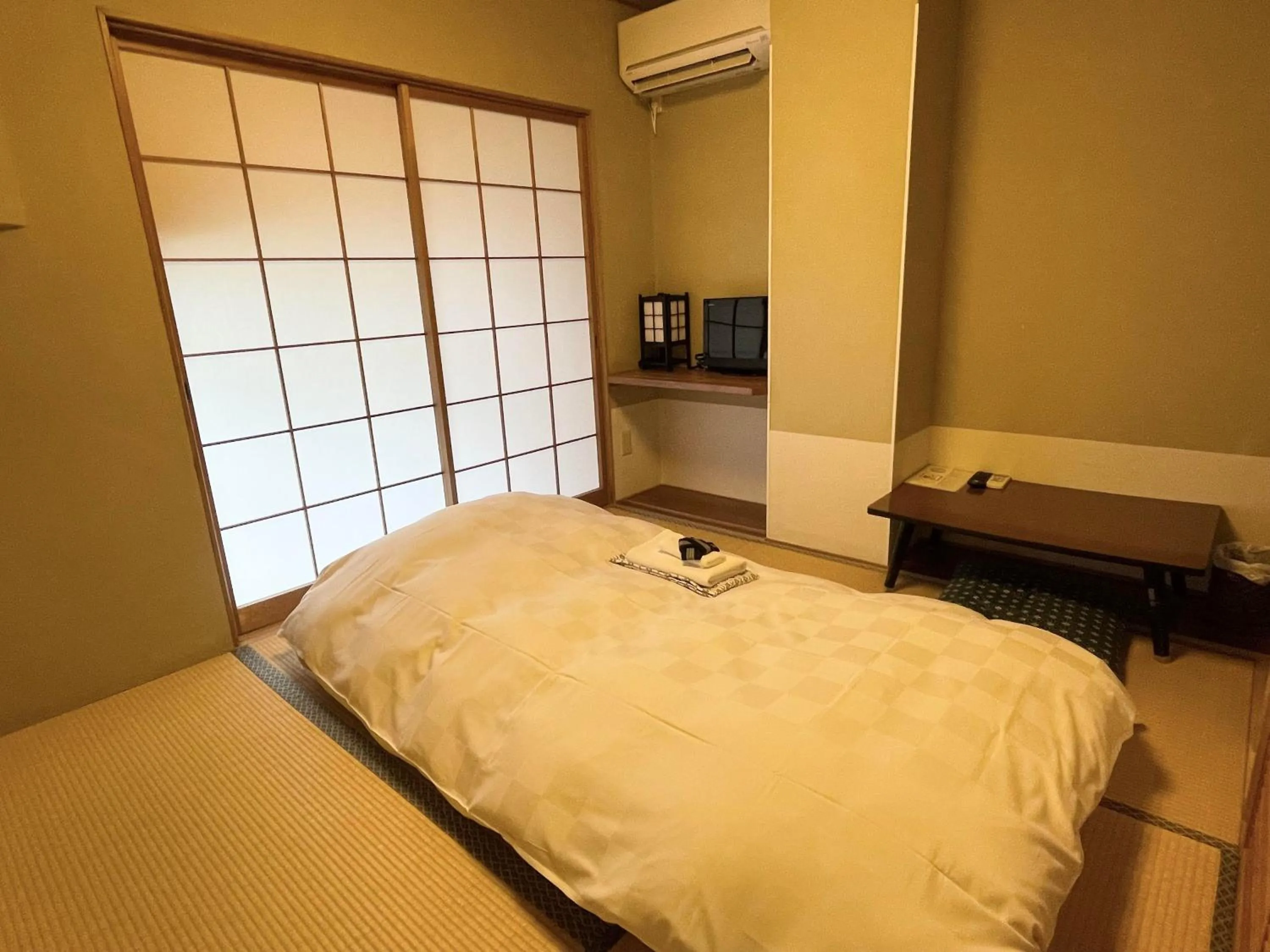 Japanese-Style Single Room with Shared Bathroom in Hotel Fukudaya