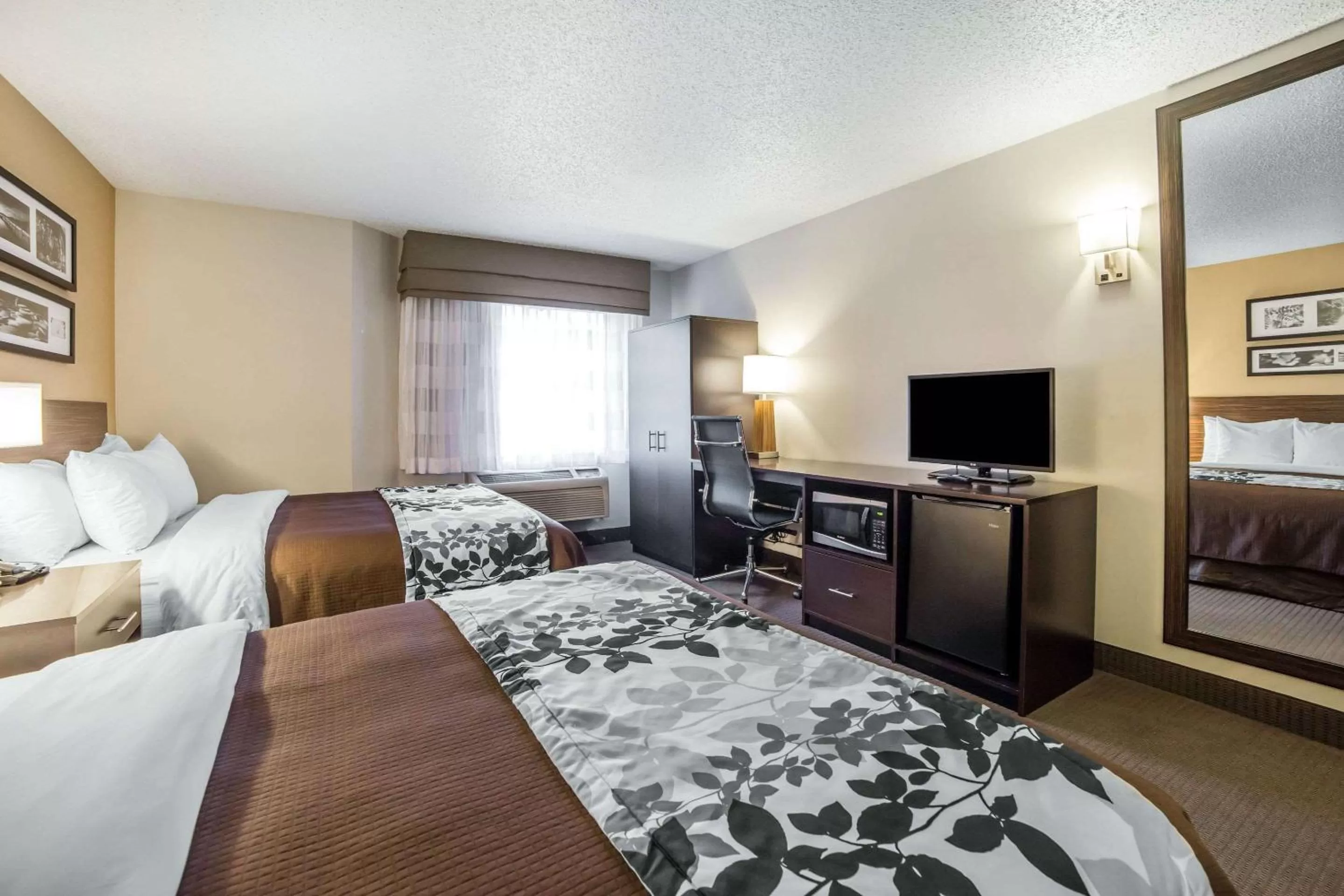 Photo of the whole room, Bed in Sleep Inn Provo near University