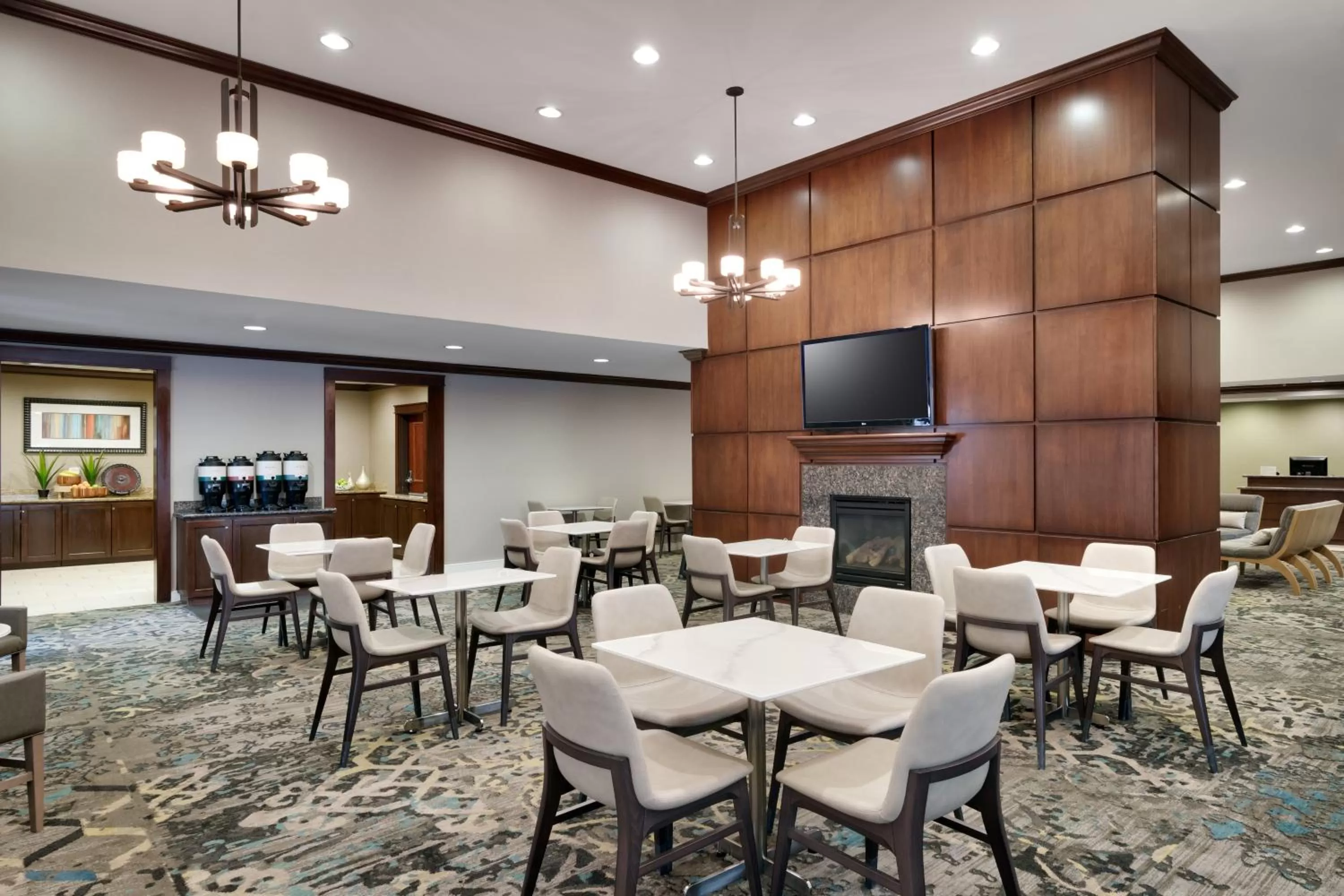 Communal lounge/ TV room in Residence Inn by Marriott Houston I-10 West/Park Row