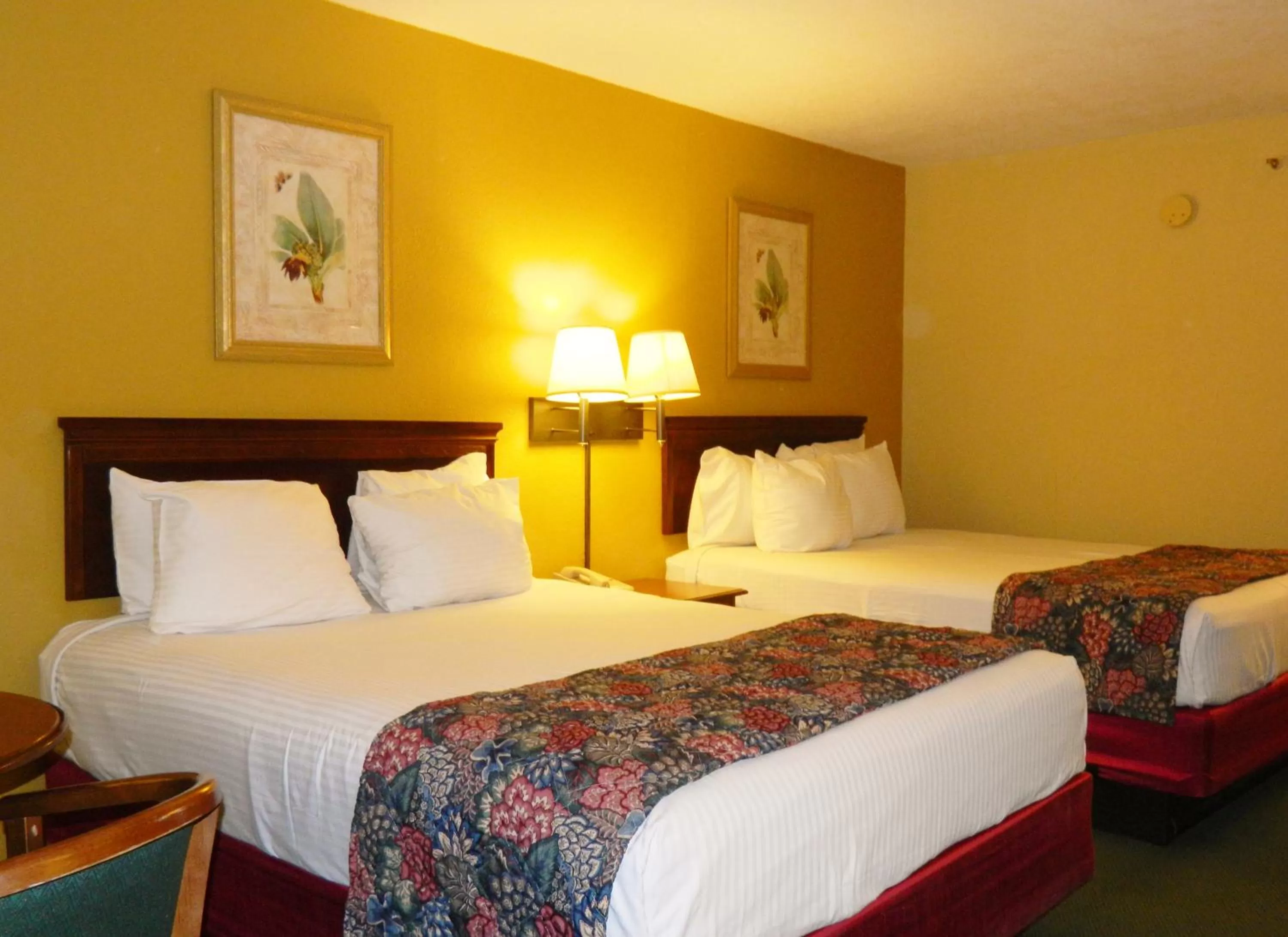 Bedroom in Days Inn by Wyndham Hoover Birmingham