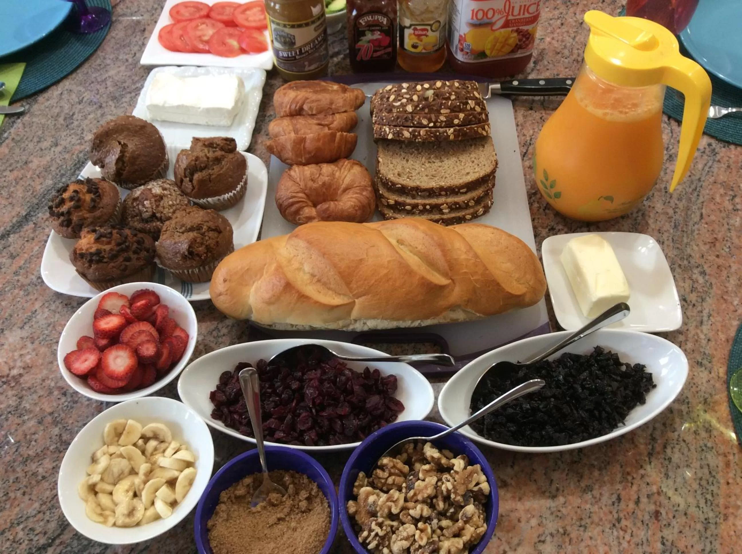 Food and drinks in Sweet Dreams B&B LA