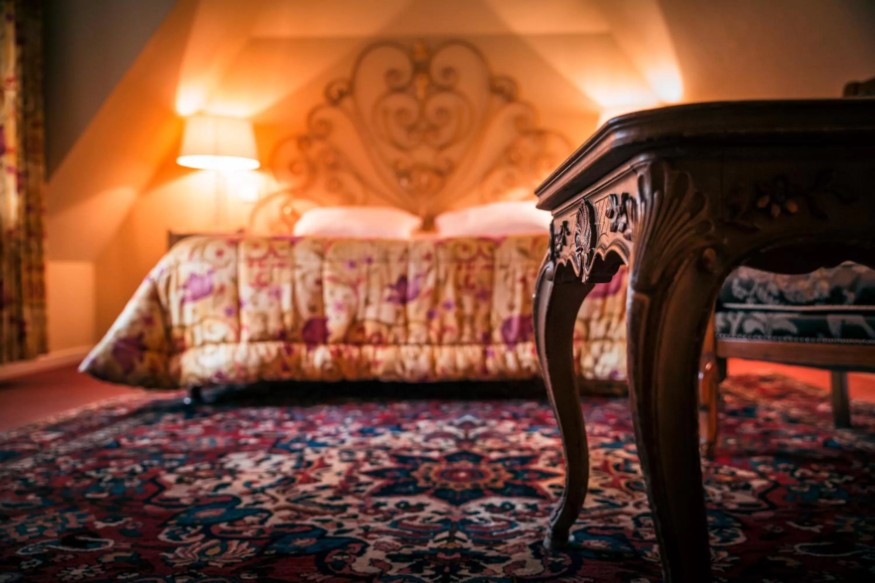 Bed in Hôtel des Deux Clefs