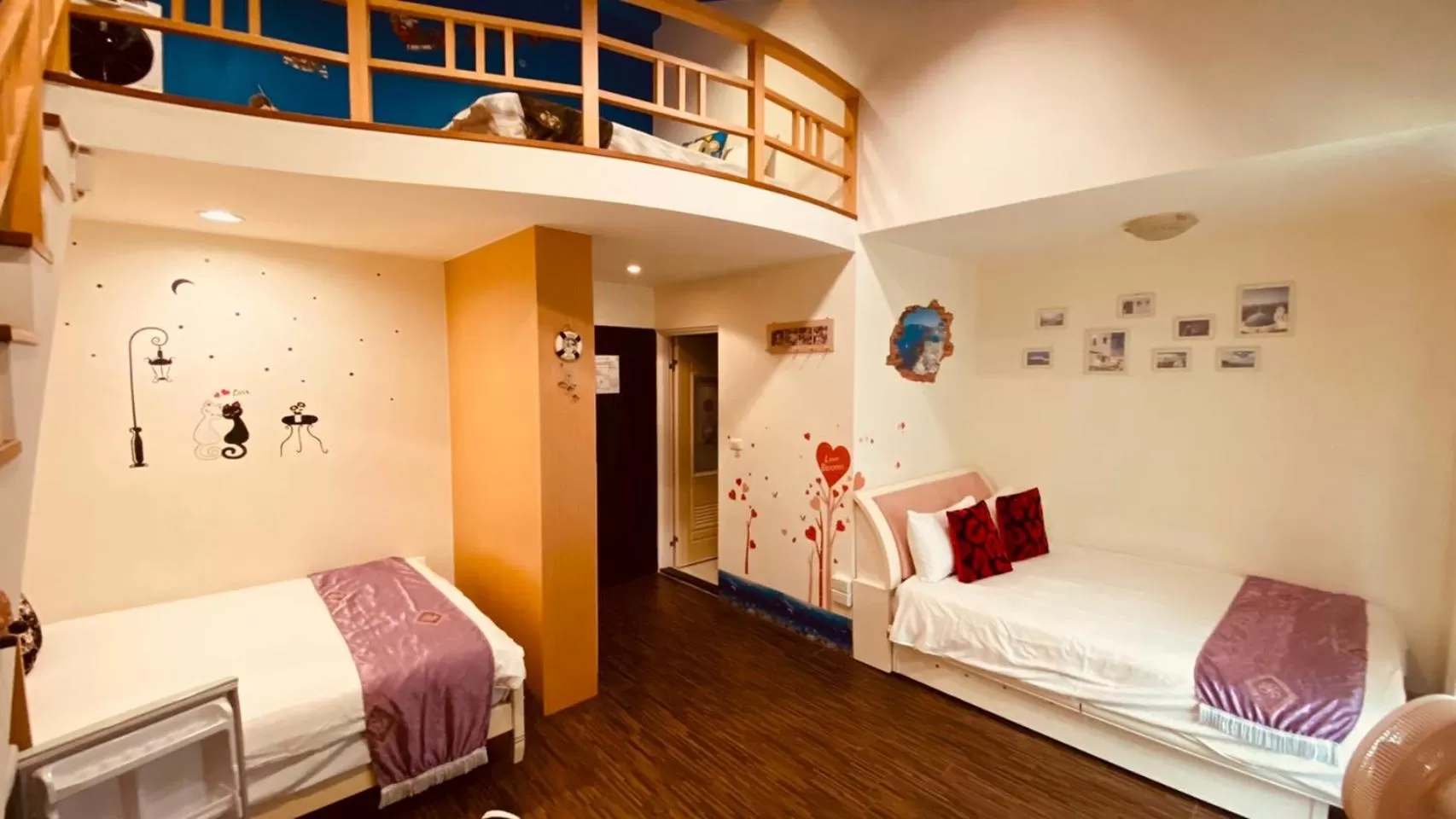 Photo of the whole room, Bed in Hai Yang Feng Qing Homestay