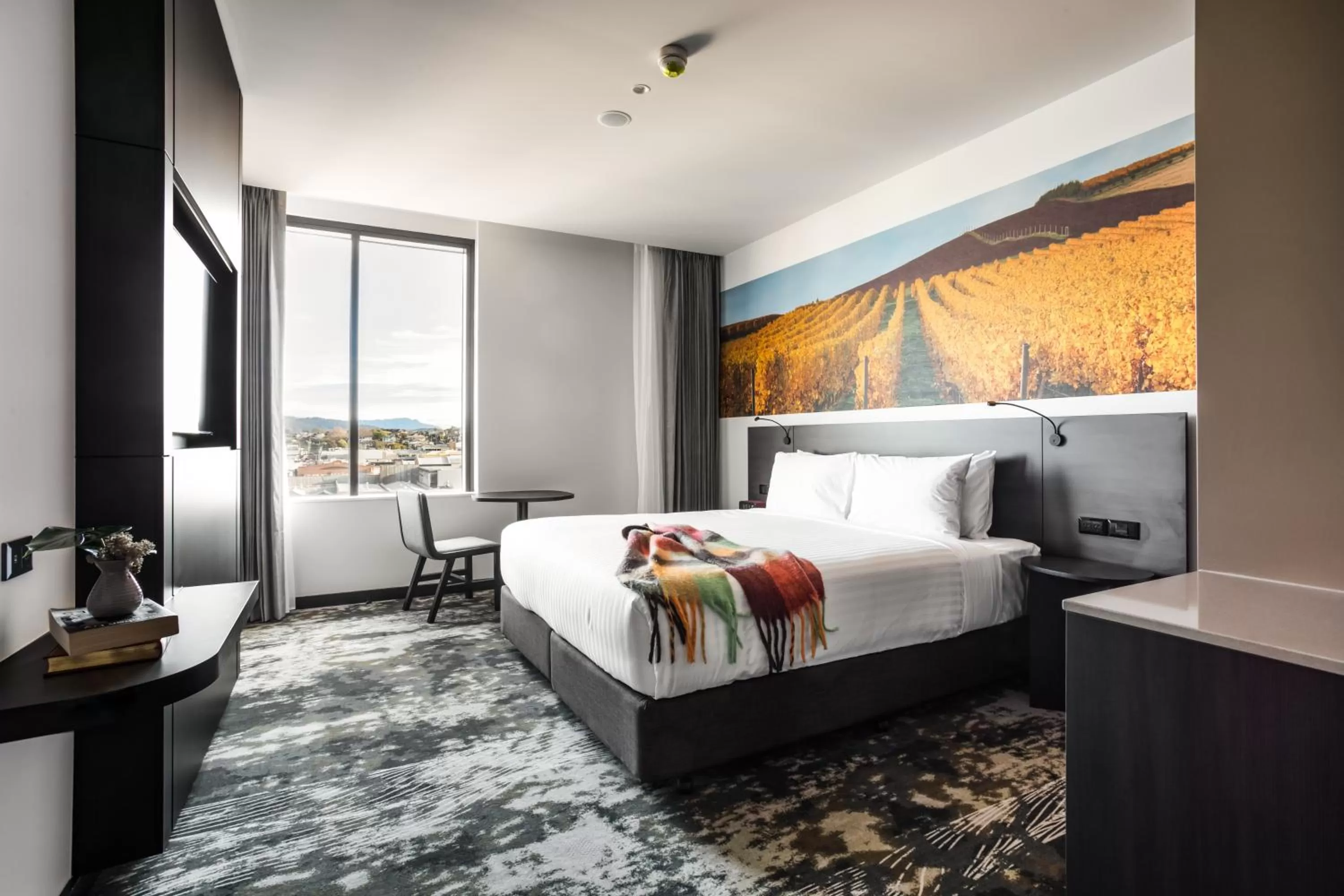 View (from property/room), Bed in Novotel Devonport