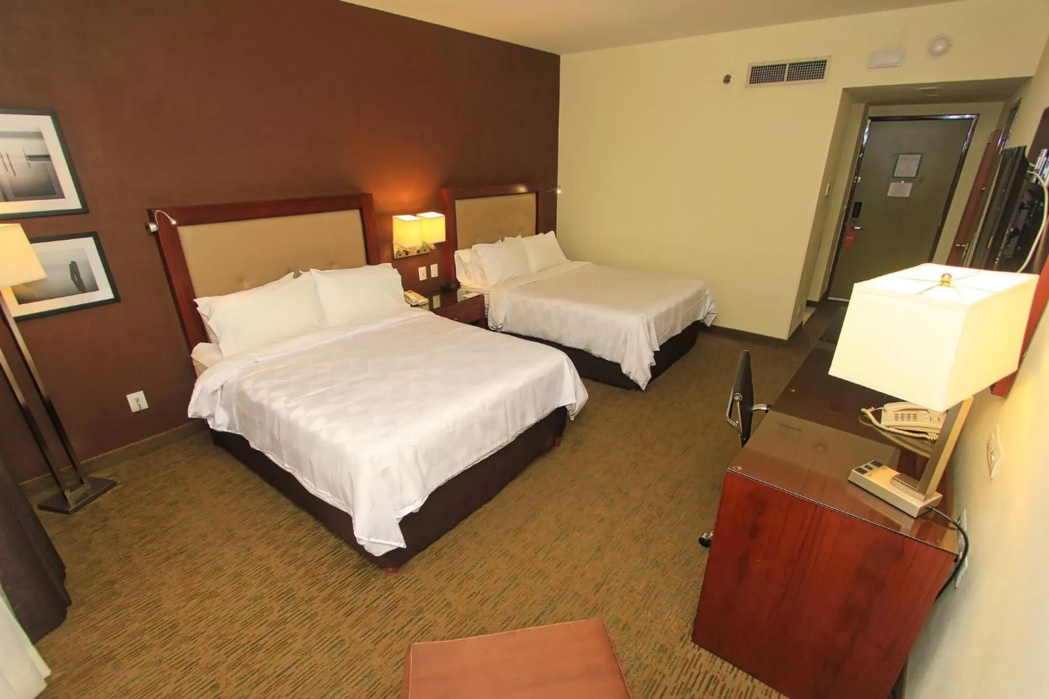 Photo of the whole room, Bed in Holiday Inn Leon by IHG