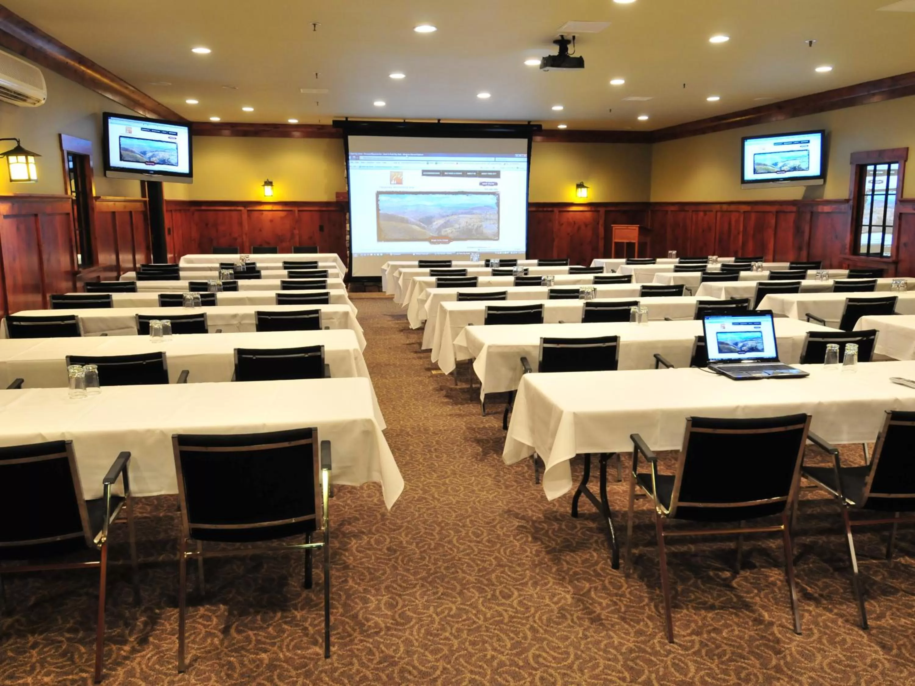 Business facilities in Treasure Mountain Inn