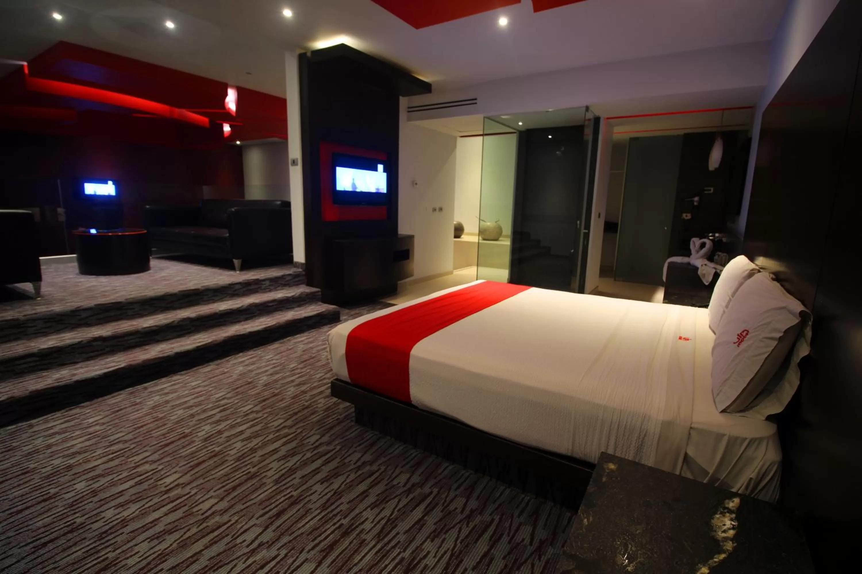 Photo of the whole room, Bed in Motel Via