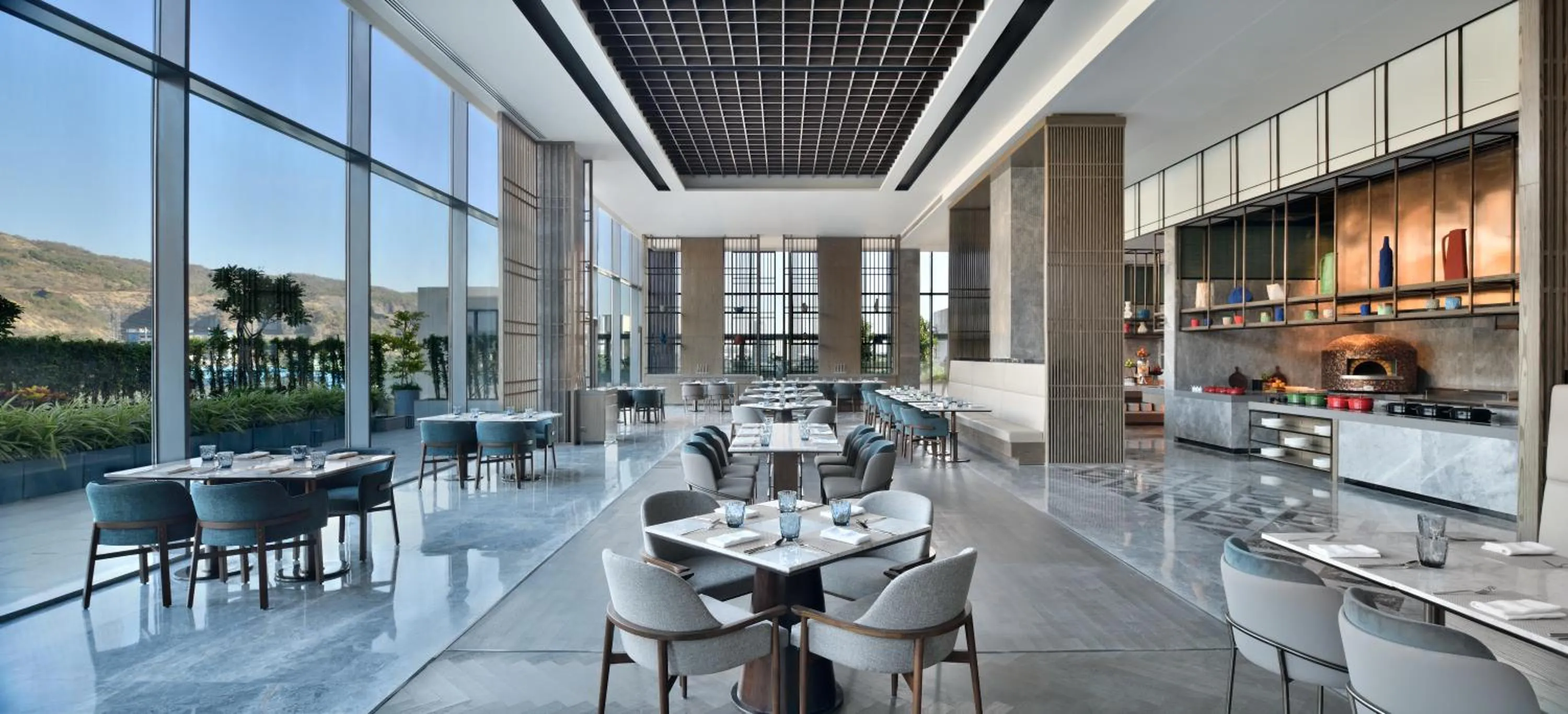 Restaurant/places to eat in Marriott Executive Apartments Navi Mumbai