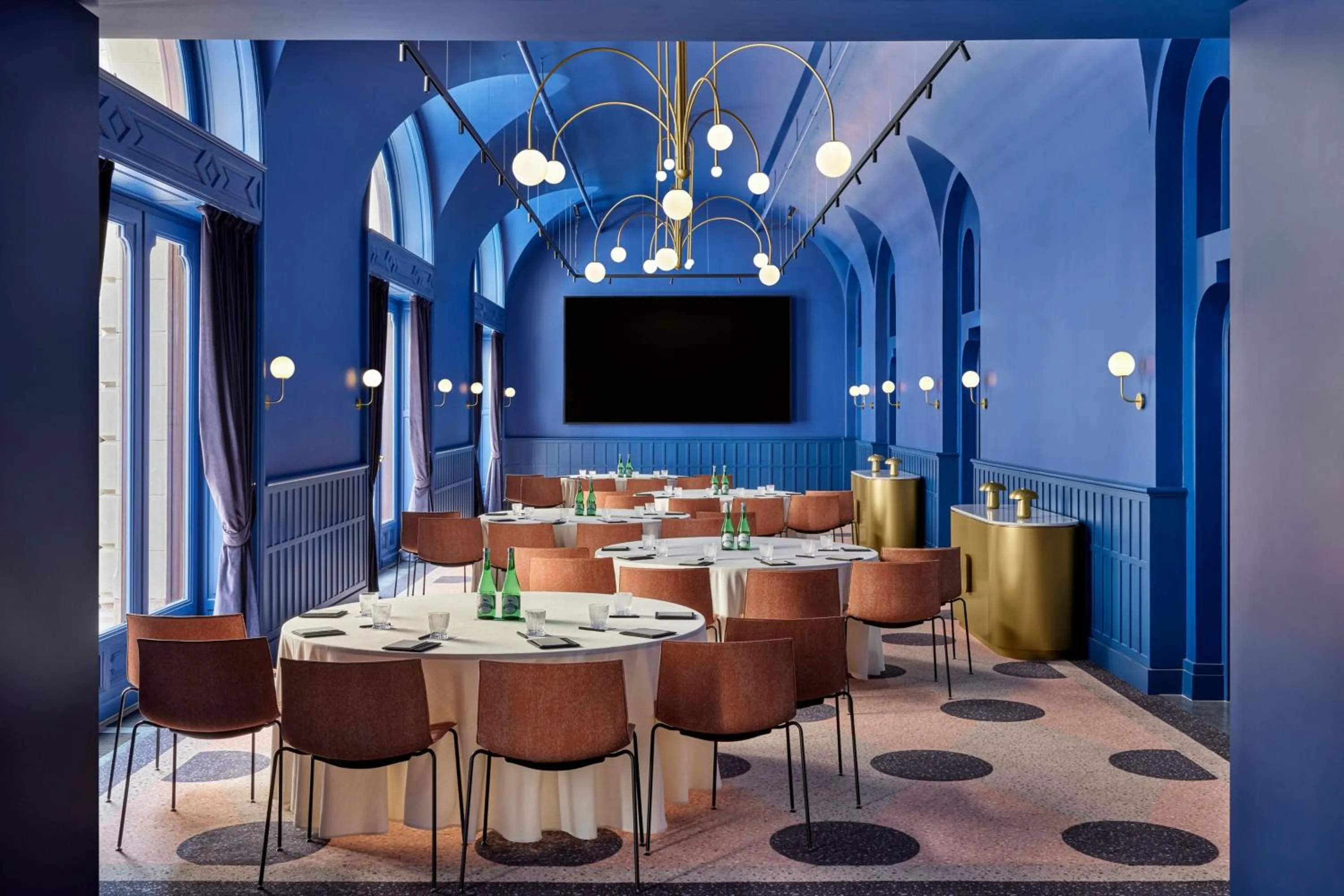 Meeting/conference room in W Budapest