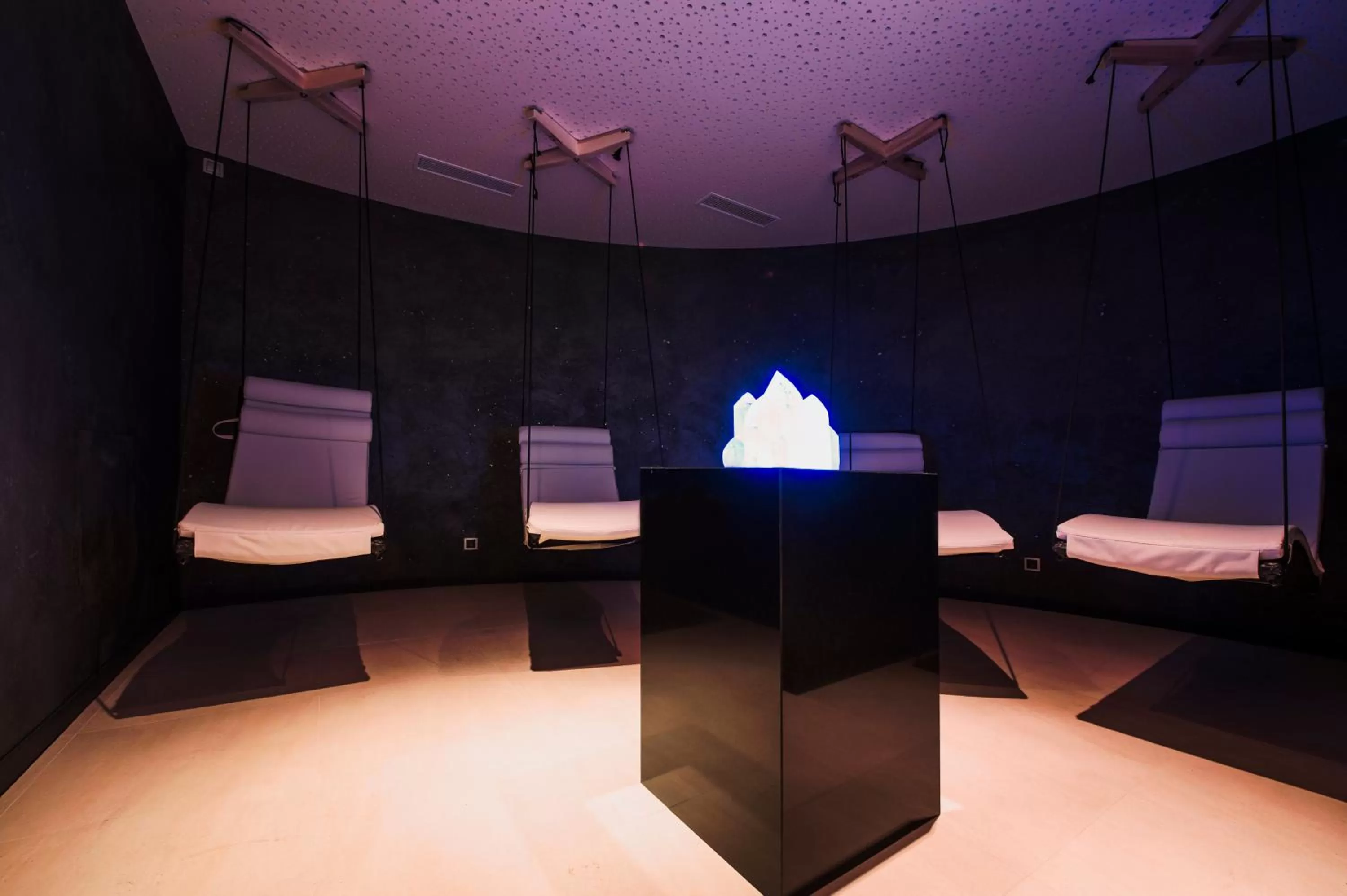 Spa and wellness centre/facilities, Bed in Parkhotel Hall in Tirol