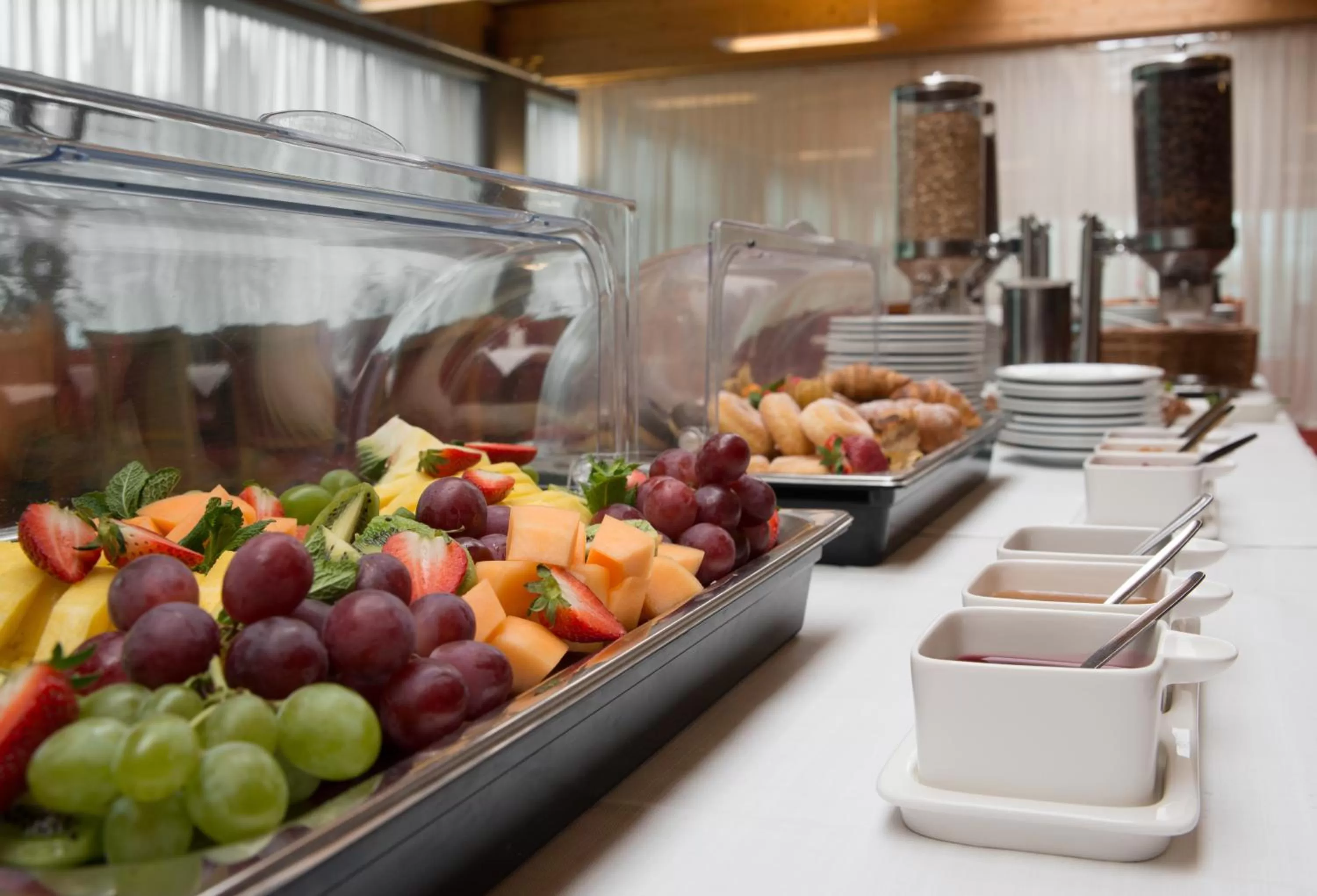 Food and drinks in Express Kraków Hotel