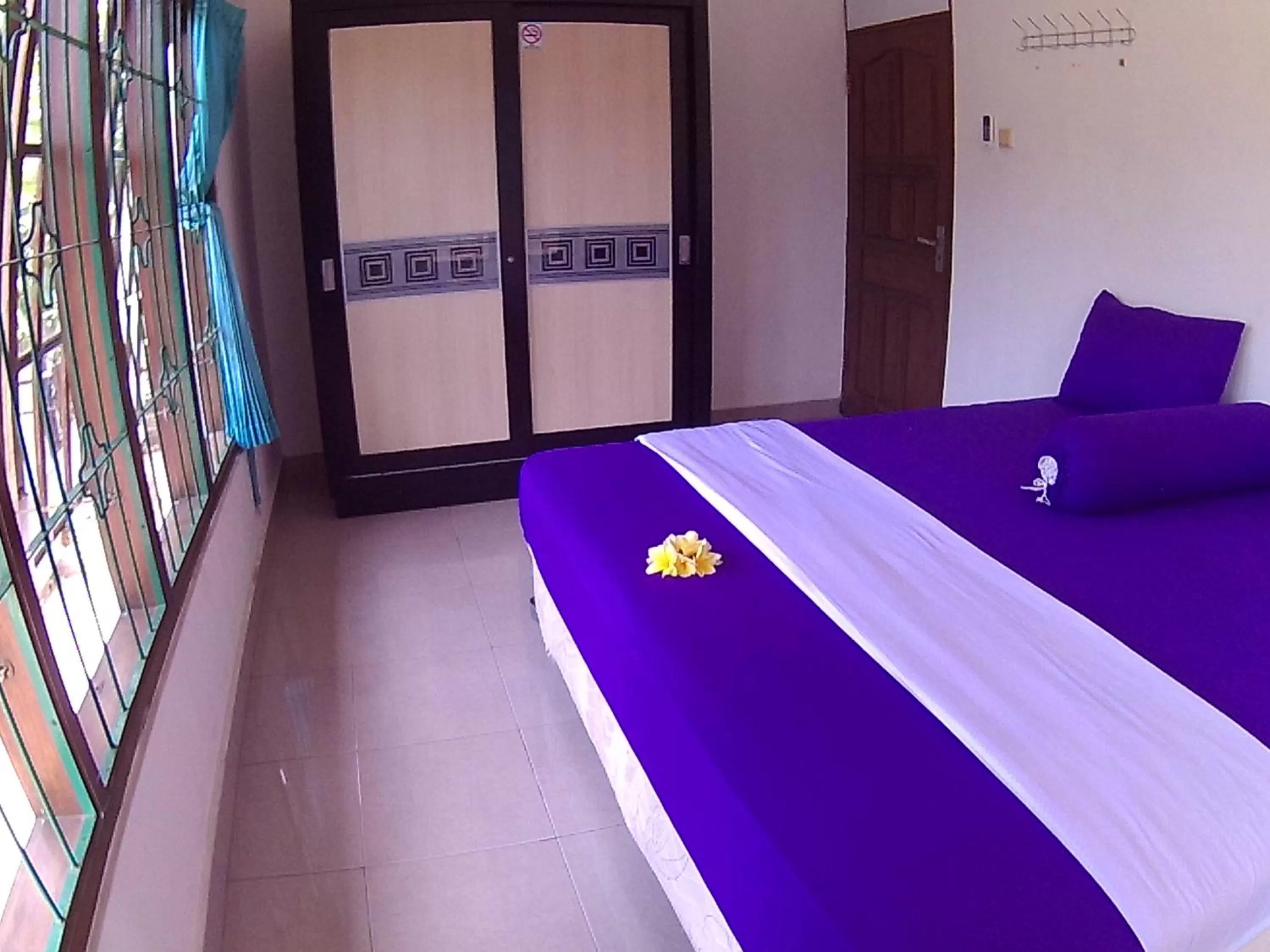 Bed in 24/7 Bed & Breakfast