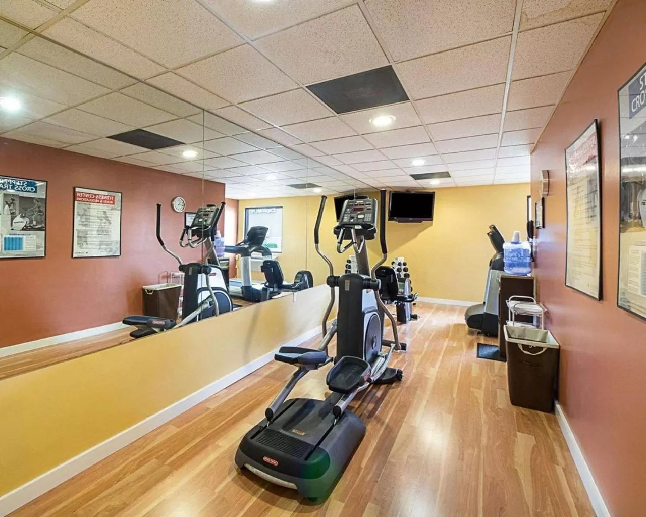 Fitness centre/facilities in Shary Inn and Suites