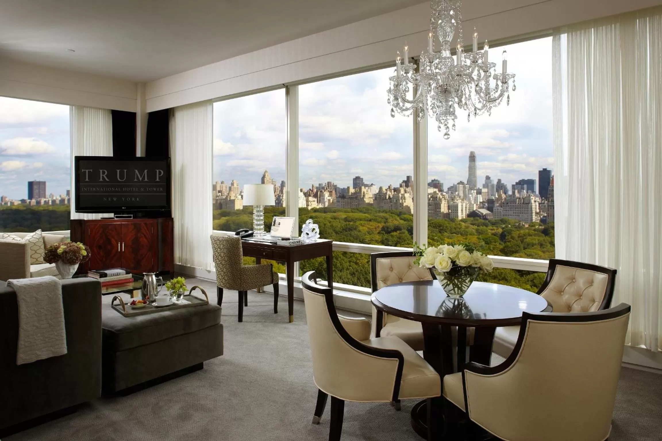 Living room in Trump International New York